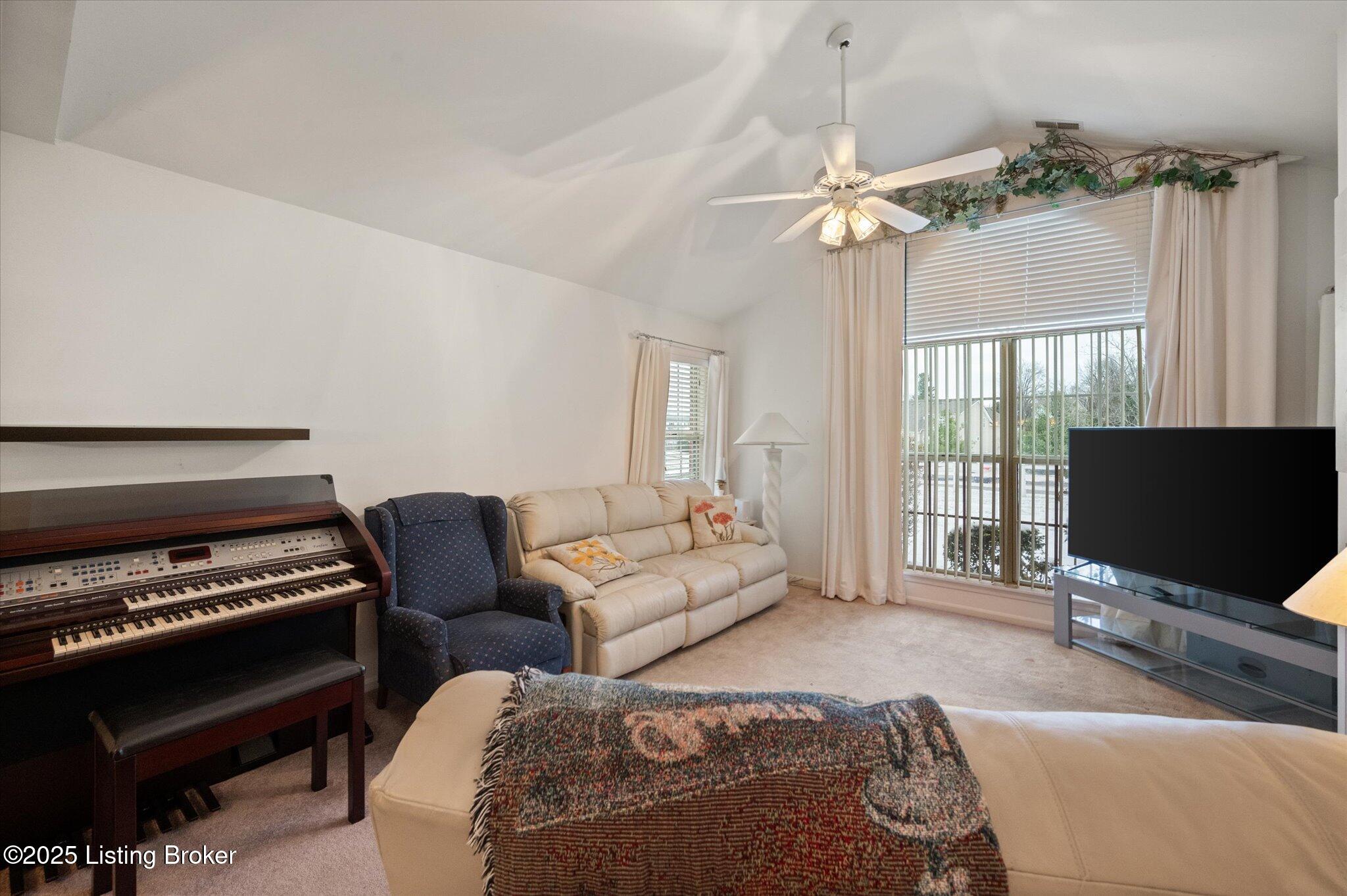 117 Hazelnut Ct