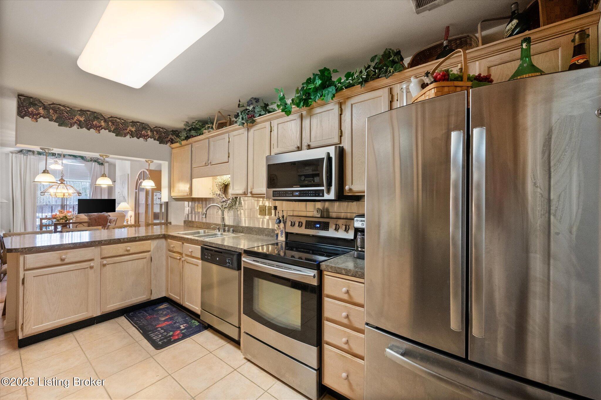 117 Hazelnut Ct