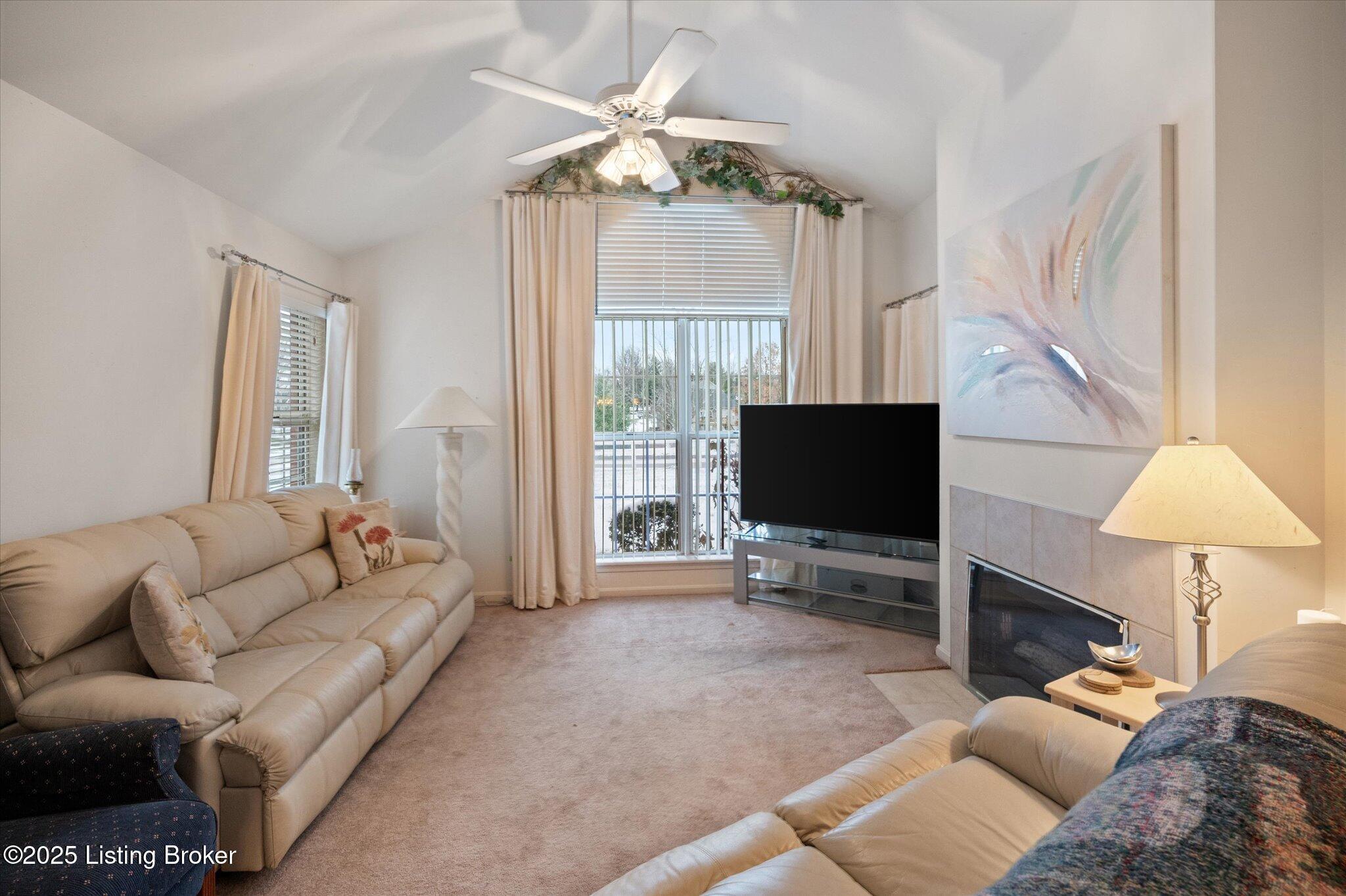 117 Hazelnut Ct