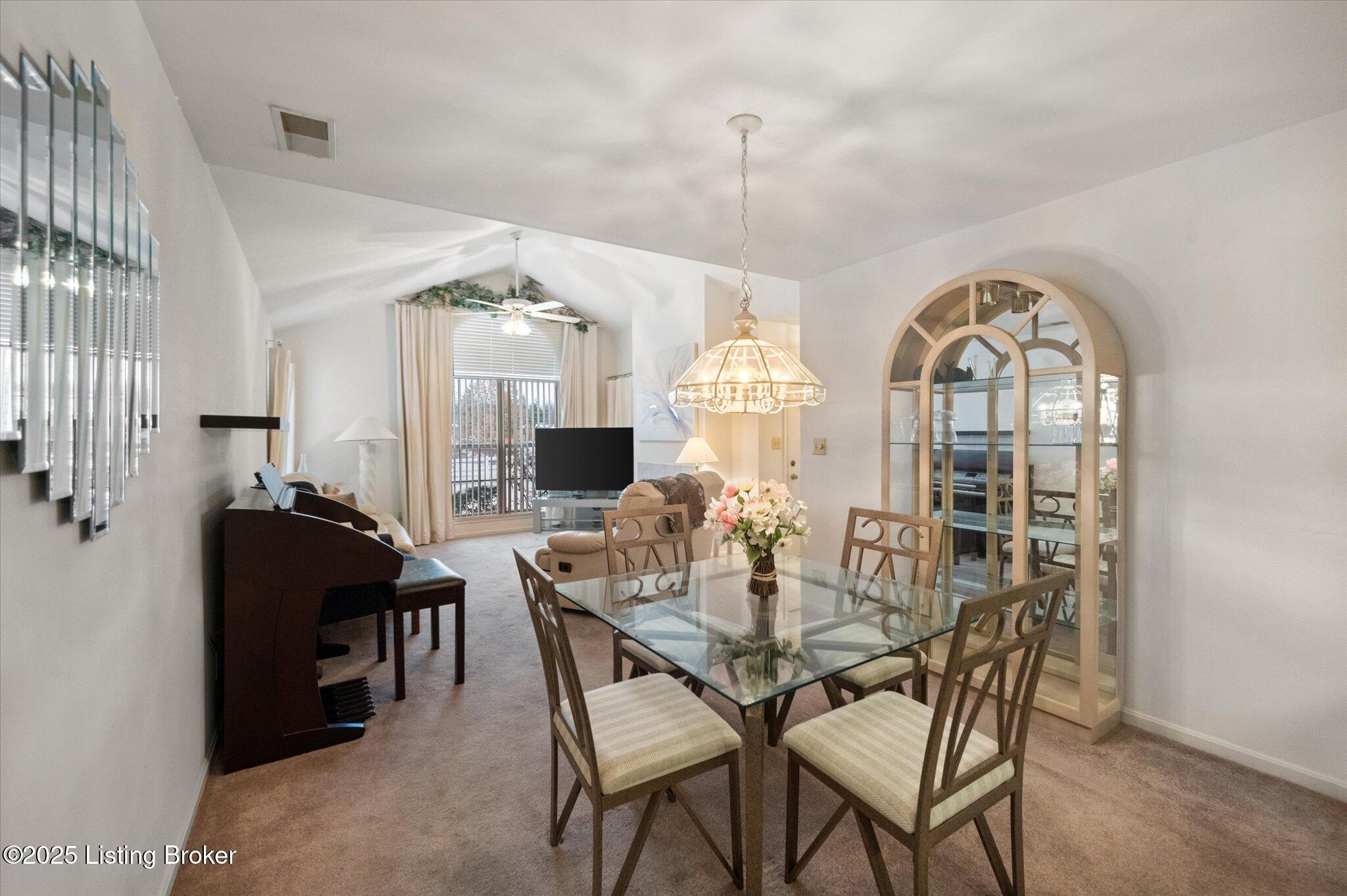 117 Hazelnut Ct