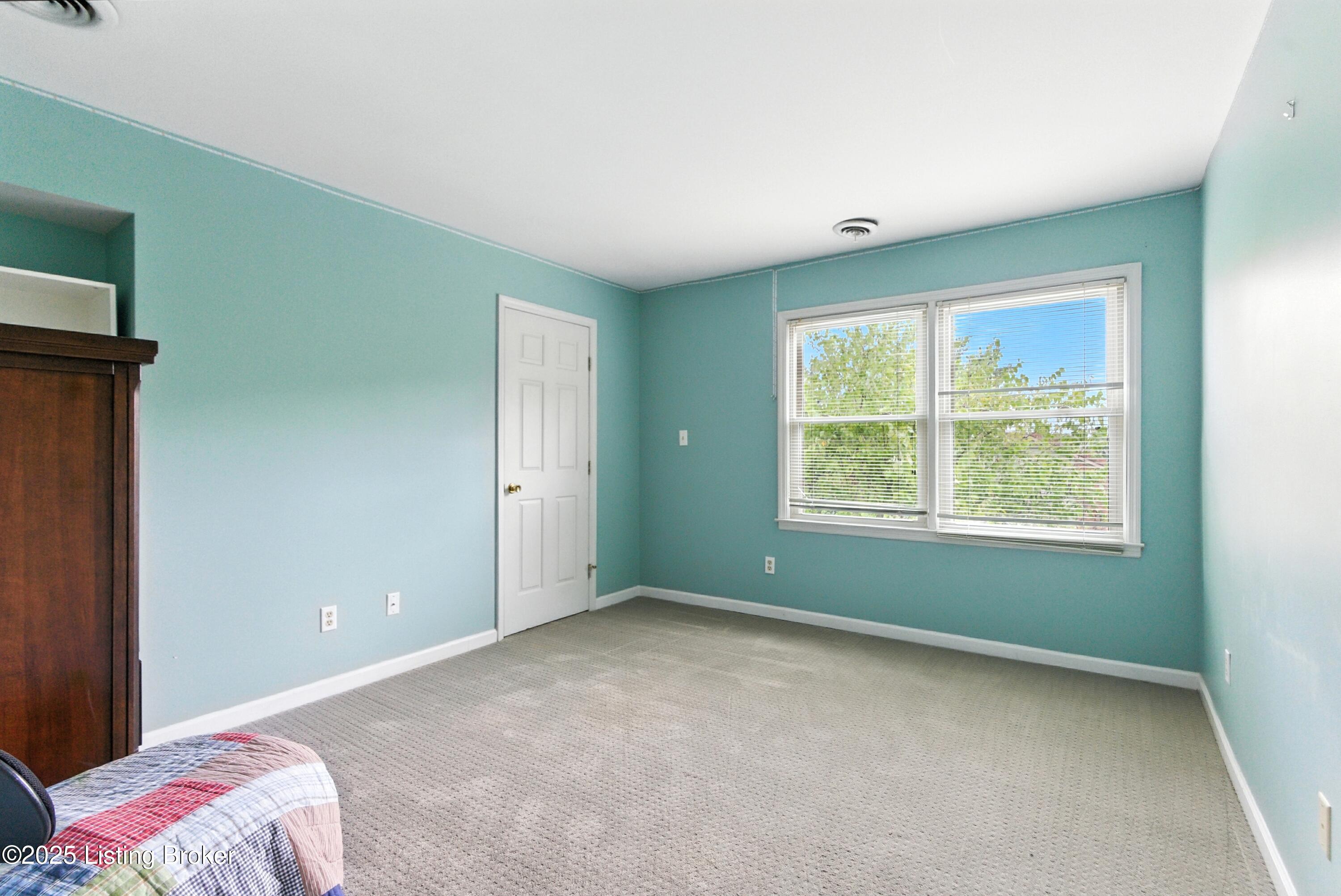 295 Patchen Dr
