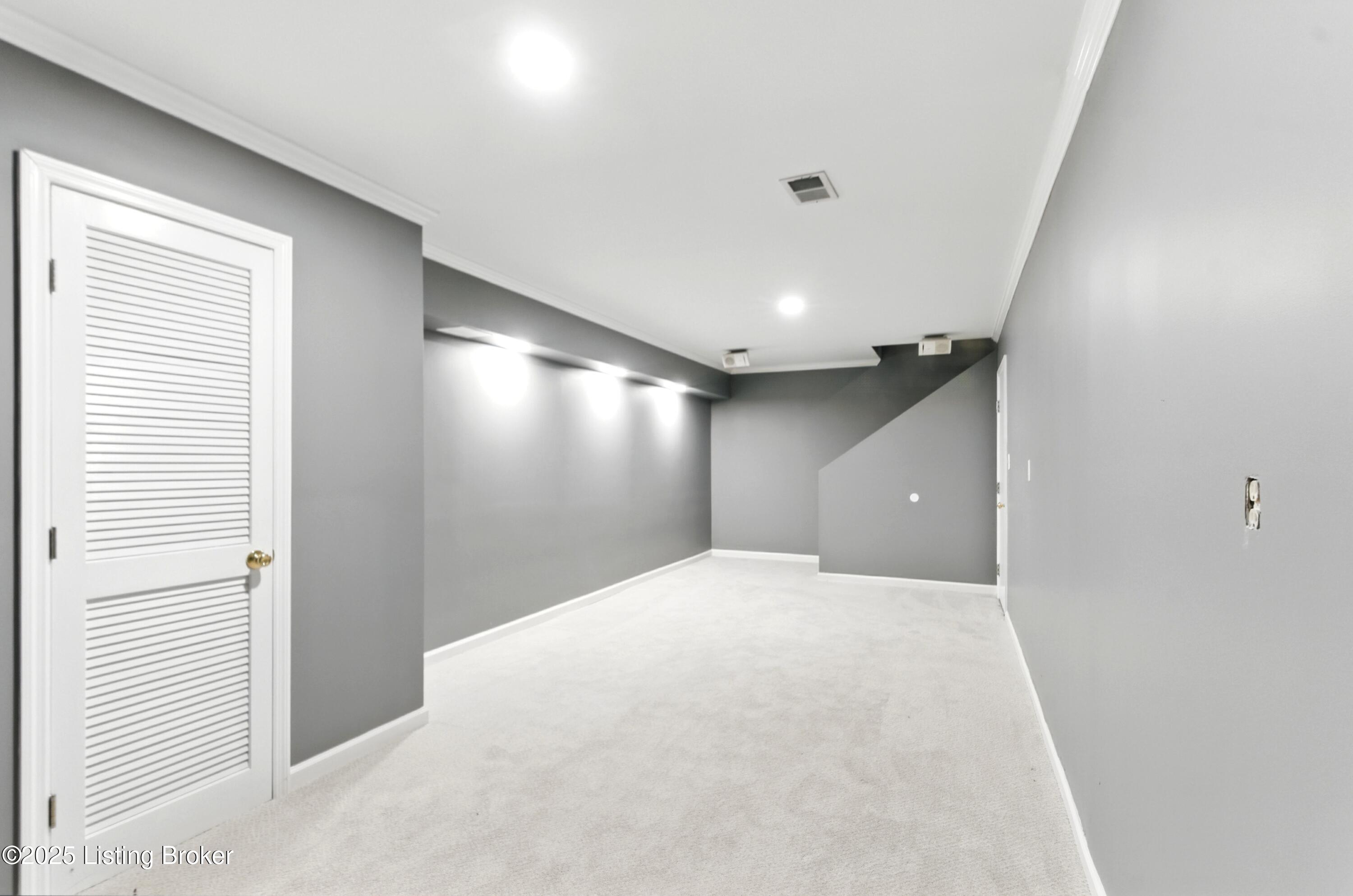 295 Patchen Dr