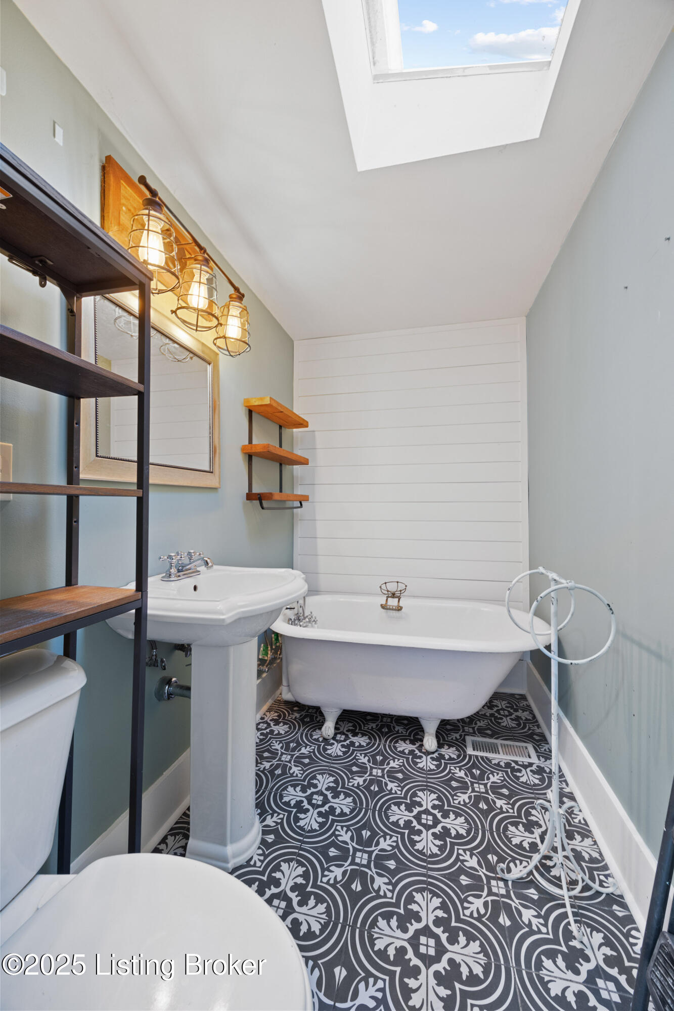 2805 Klondike Ln