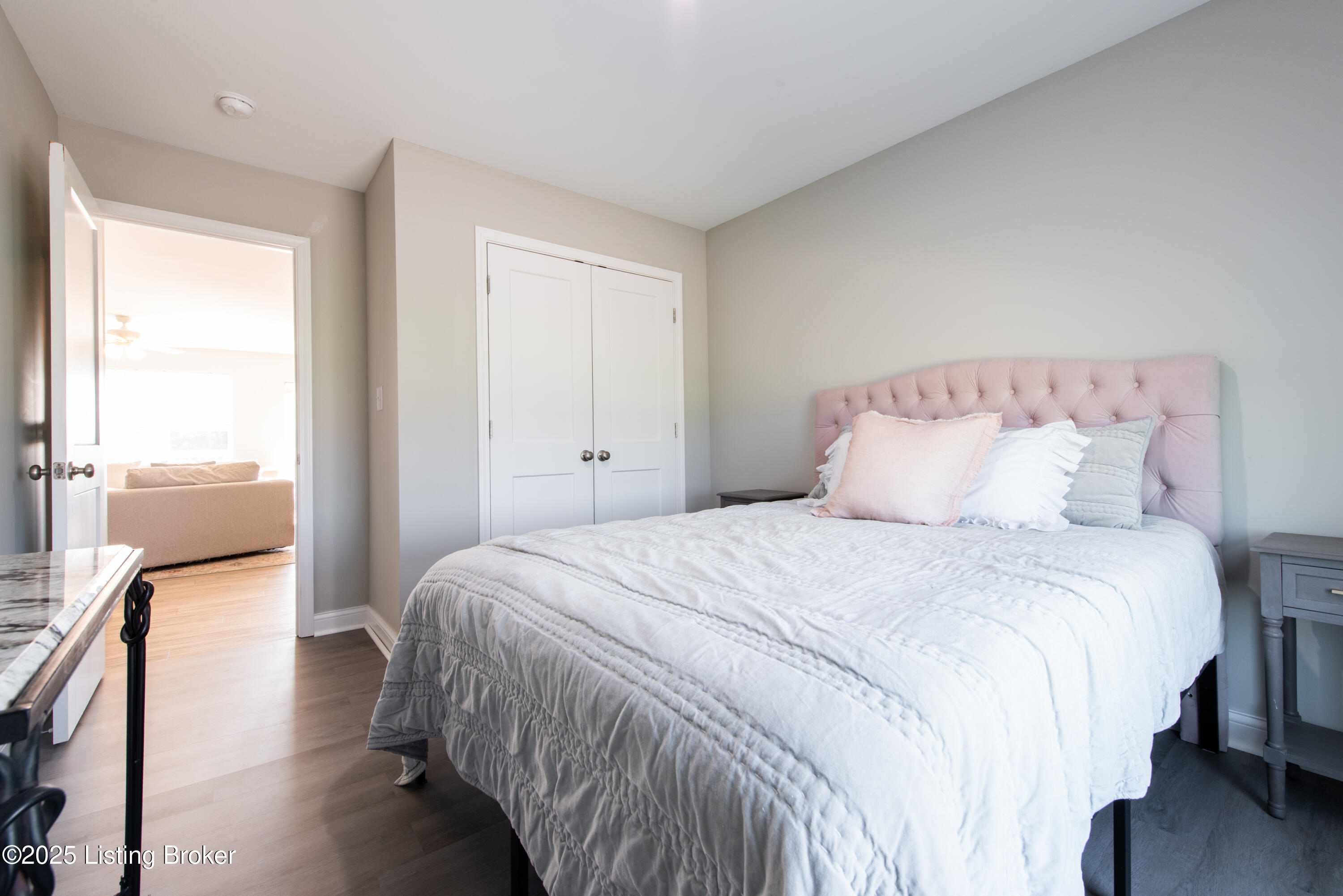 24 Greenbriar Dr