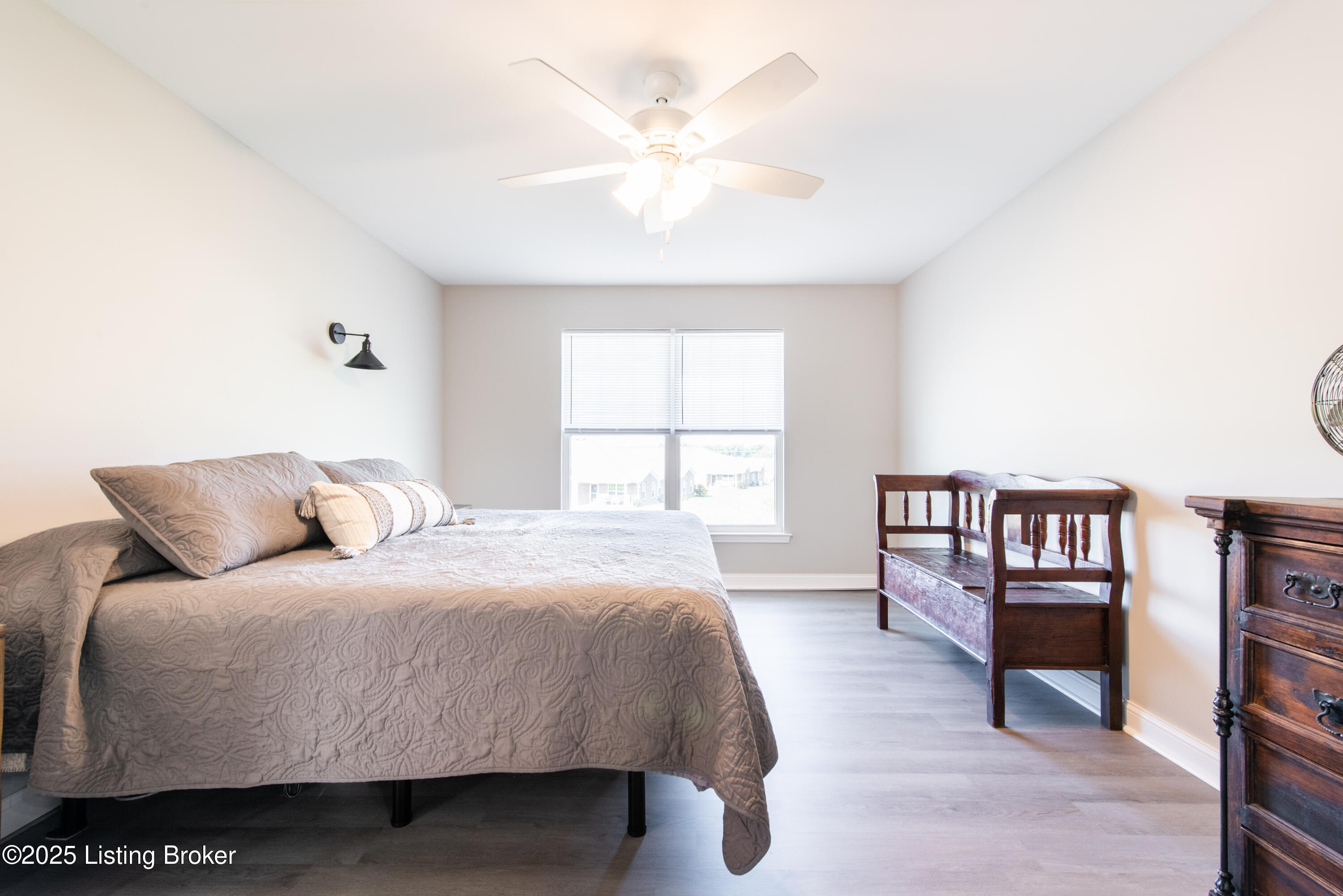24 Greenbriar Dr