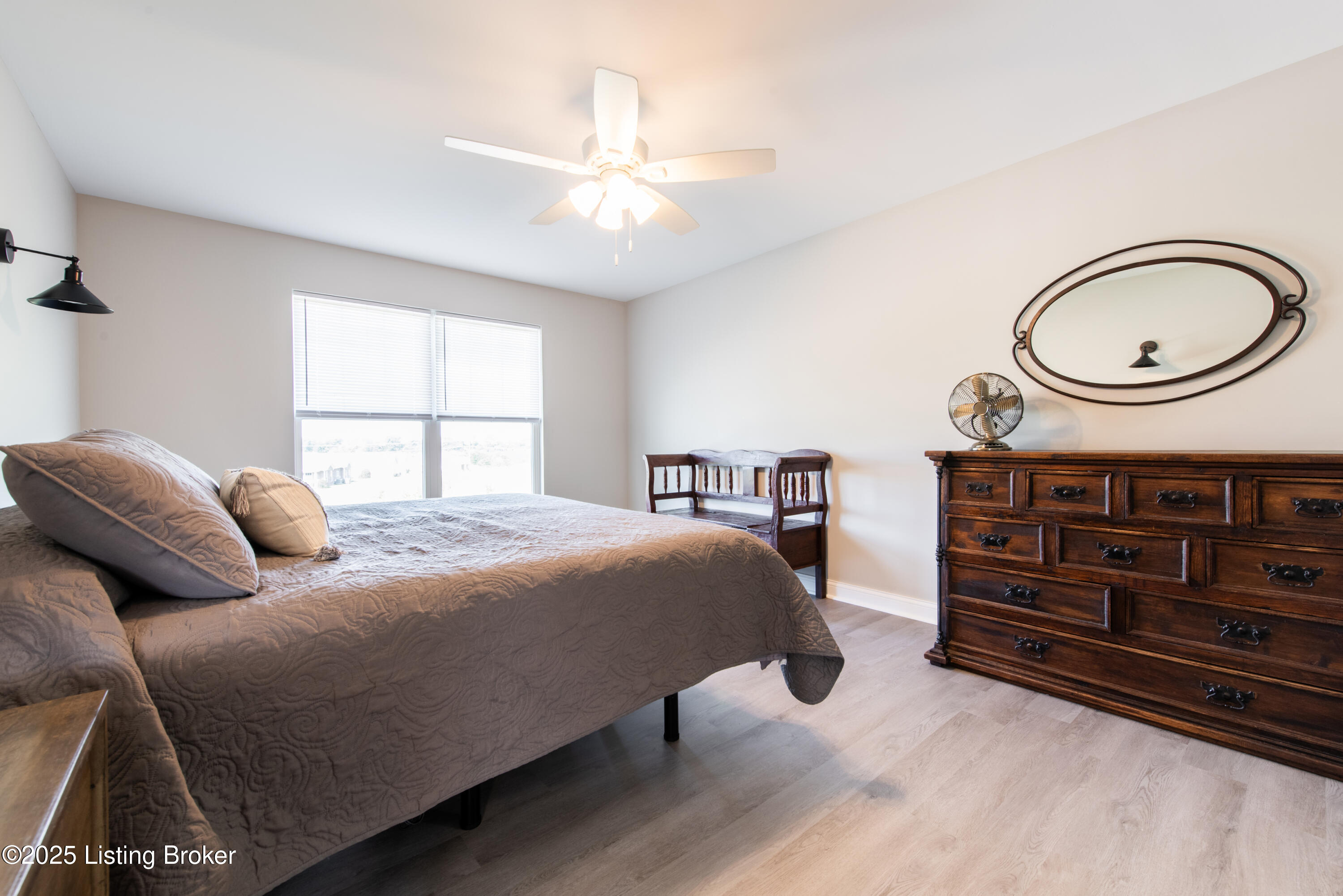 24 Greenbriar Dr