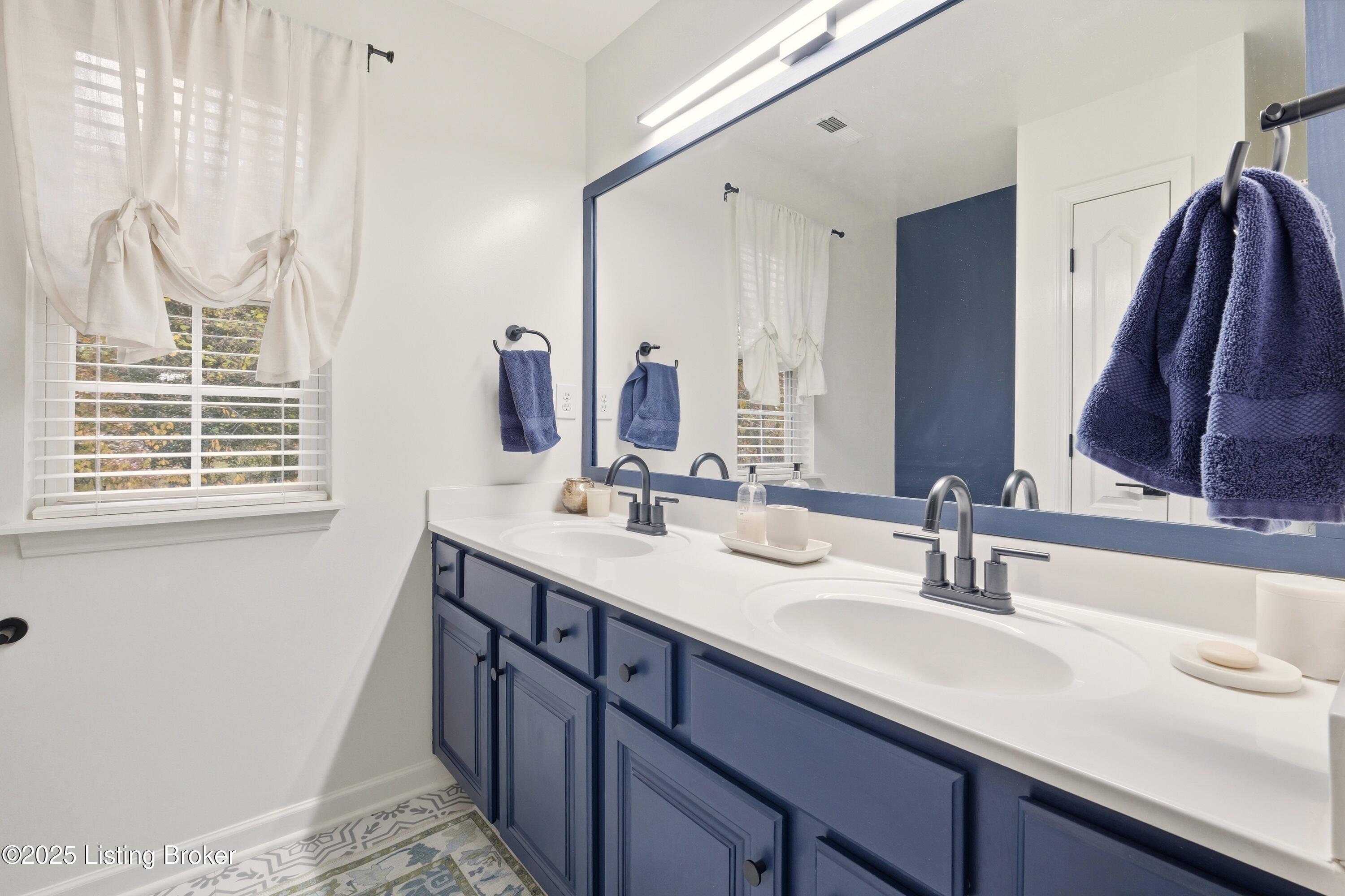 5253 Craigs Creek Dr
