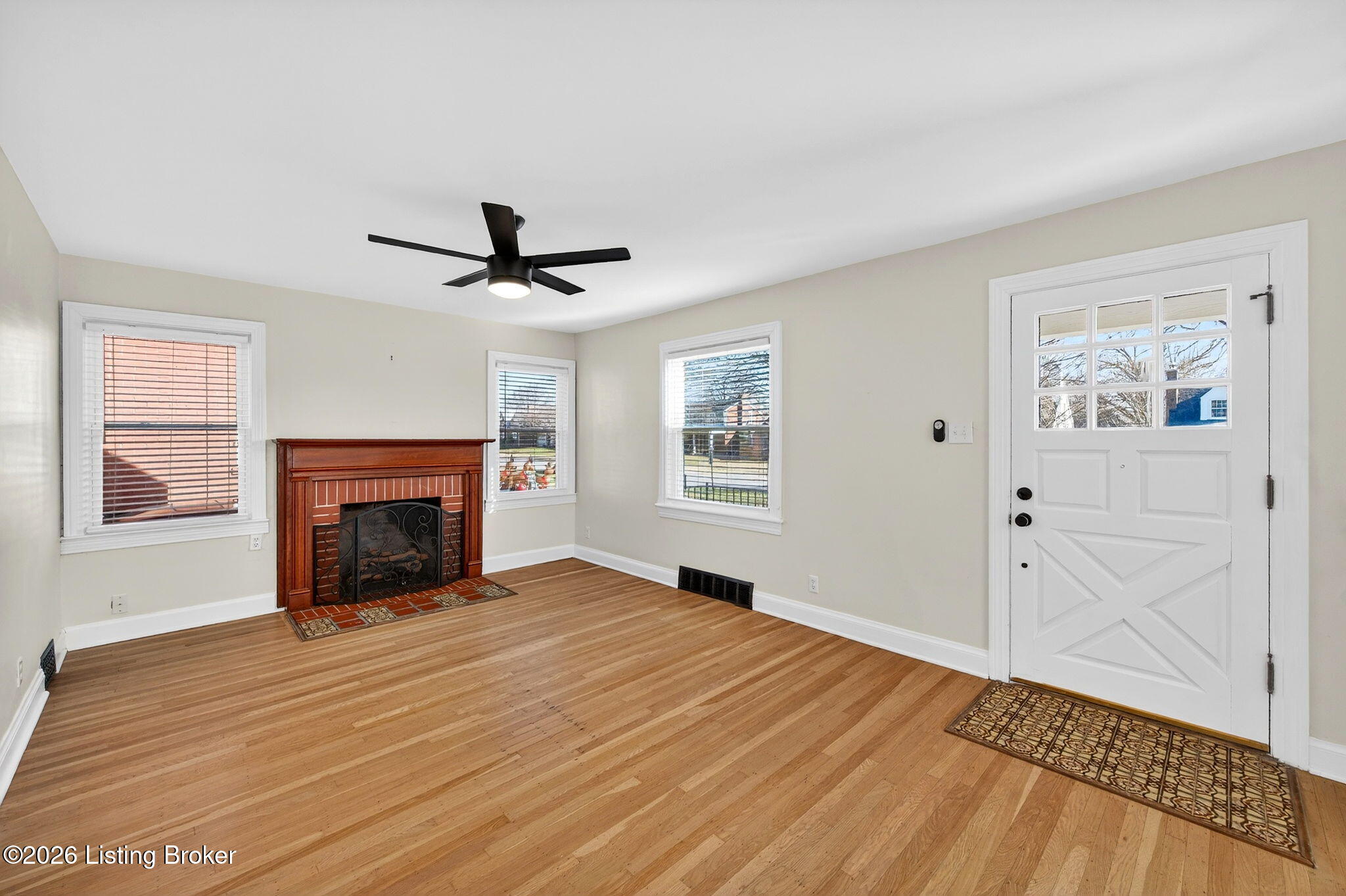 2403 Brighton Dr