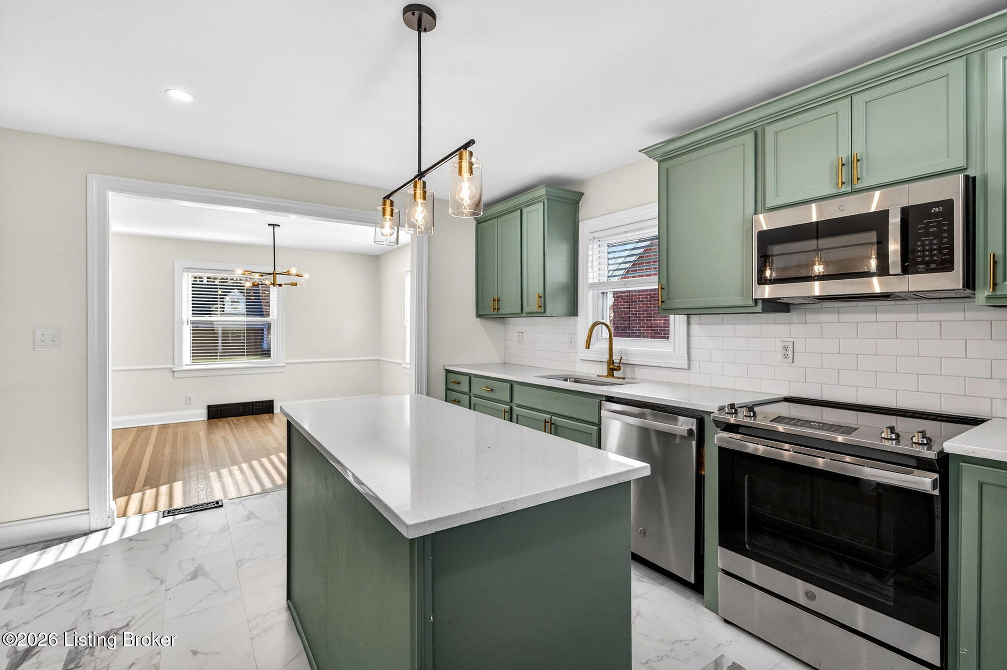 2403 Brighton Dr