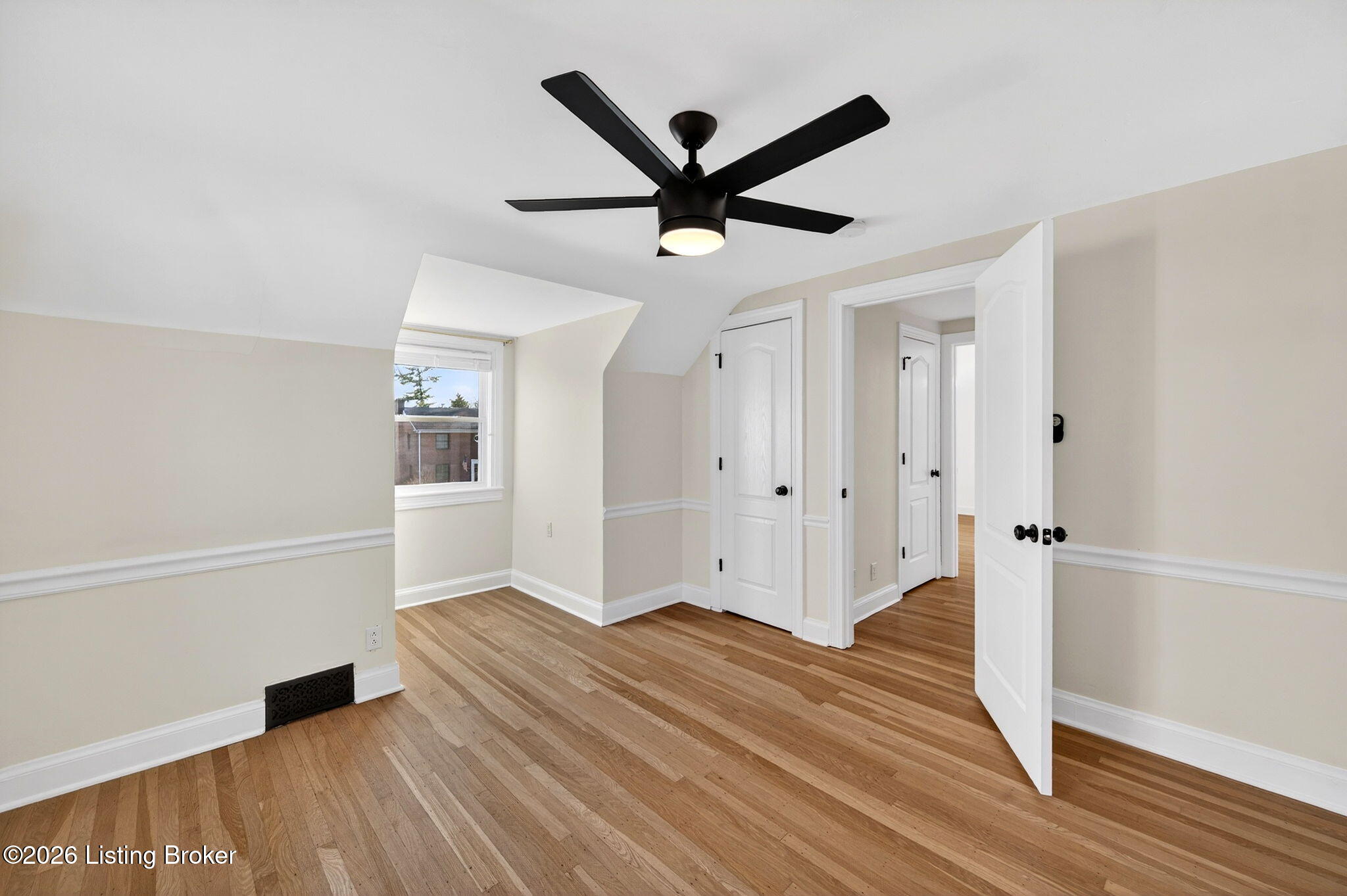 2403 Brighton Dr