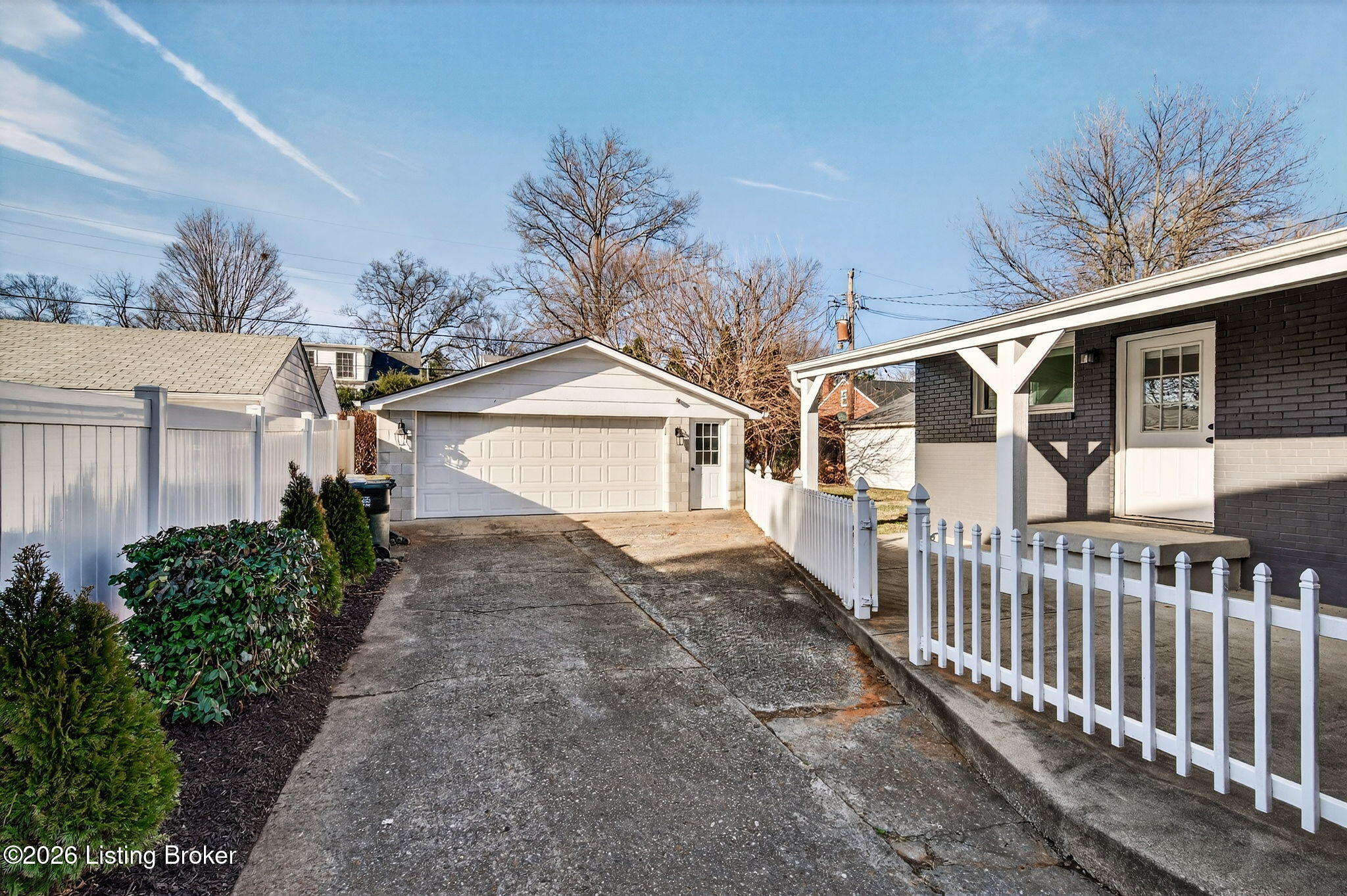 2403 Brighton Dr
