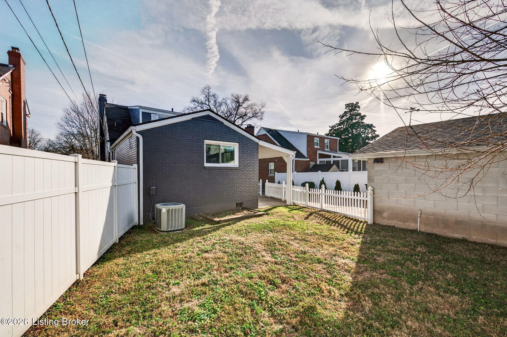 2403 Brighton Dr