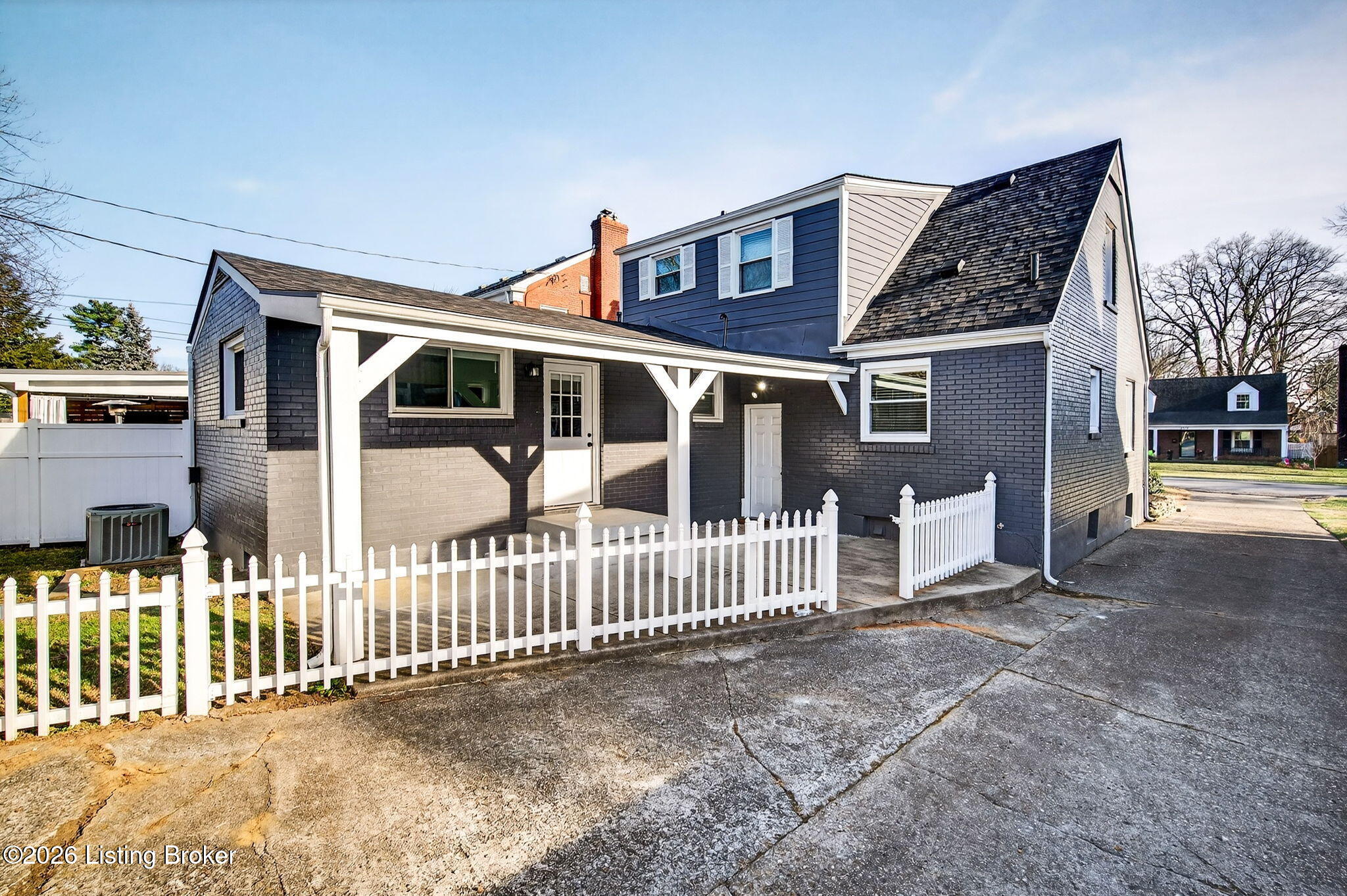 2403 Brighton Dr