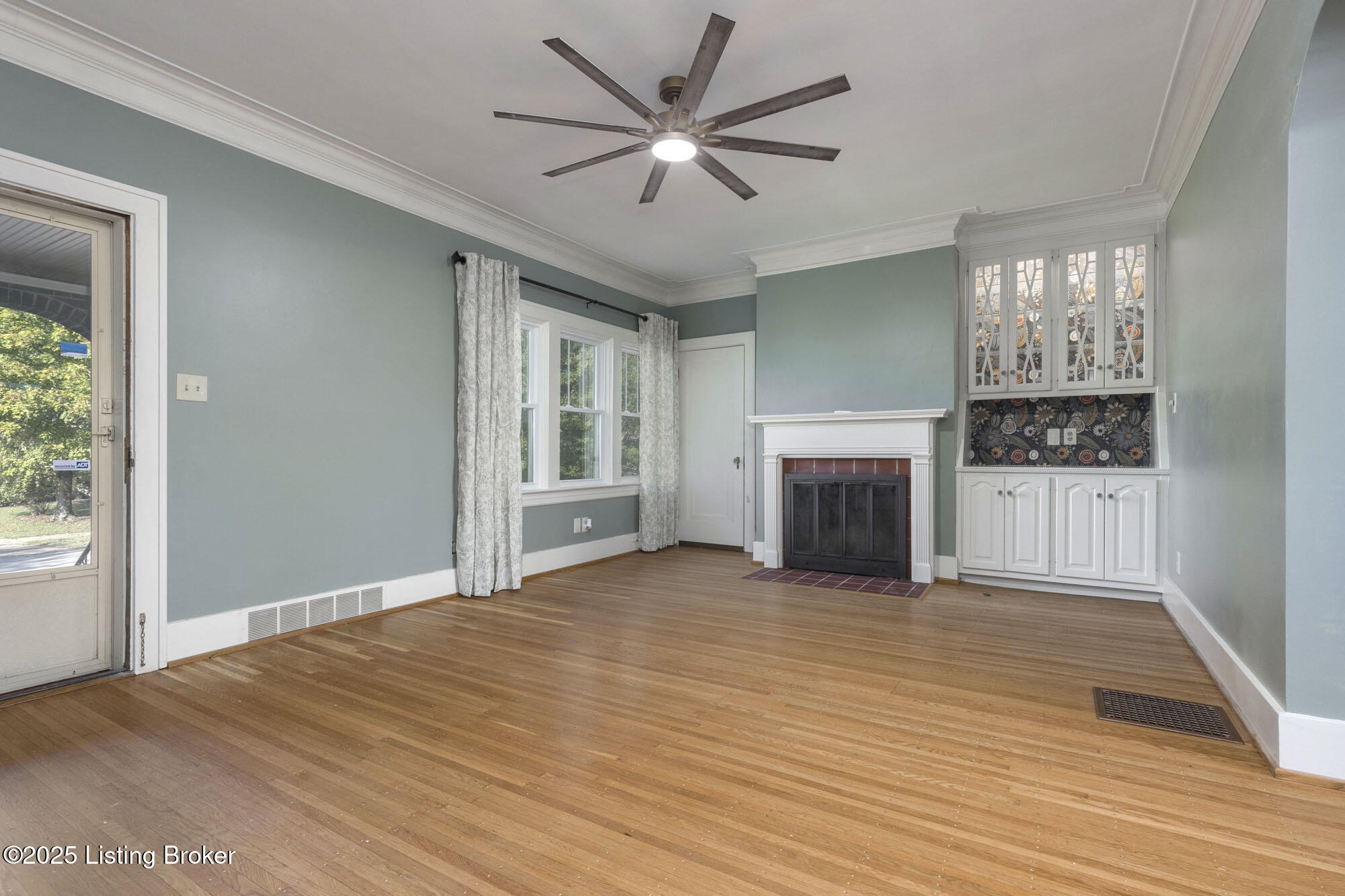 419 FAIRLAWN Rd