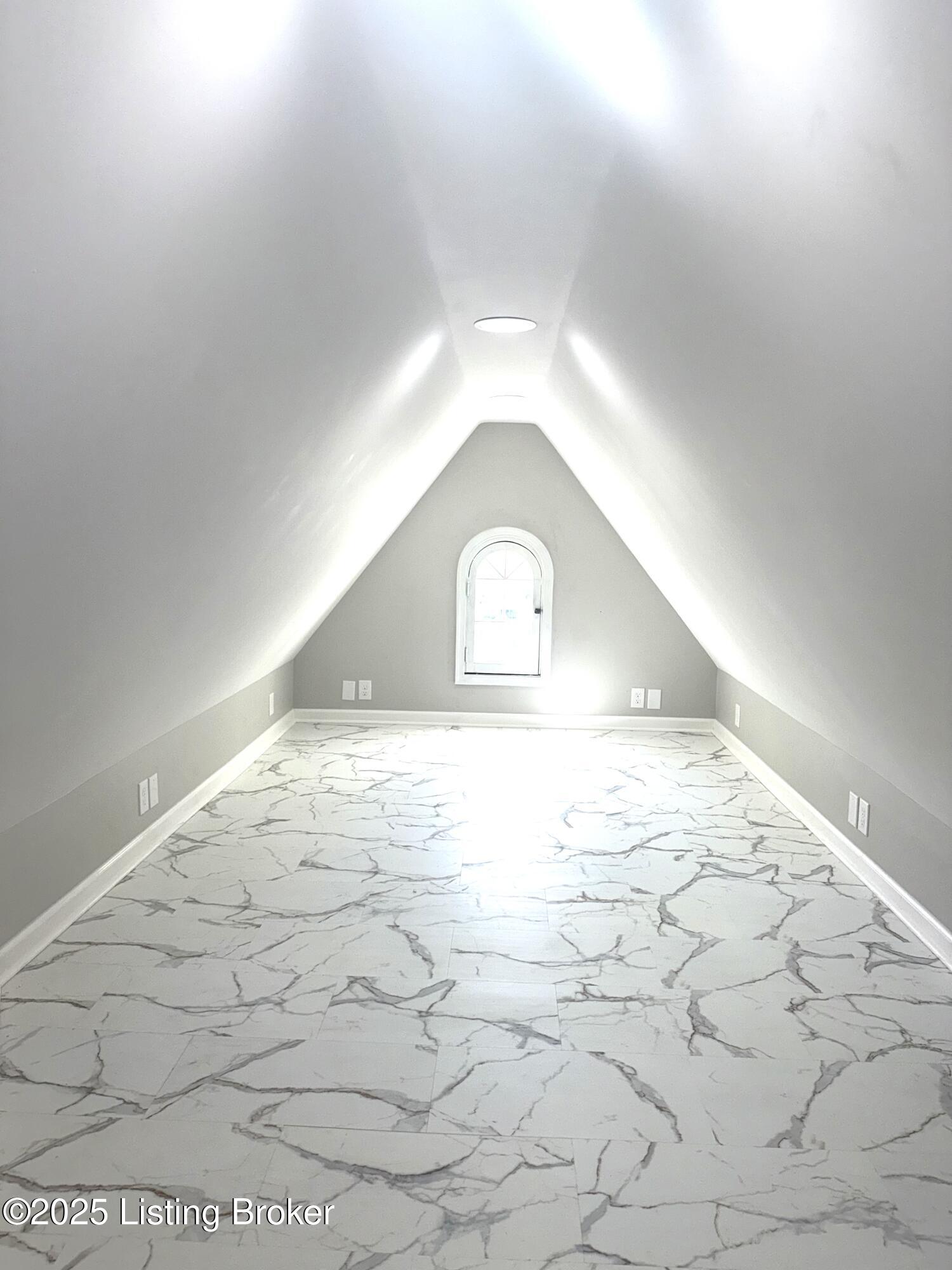 419 FAIRLAWN Rd