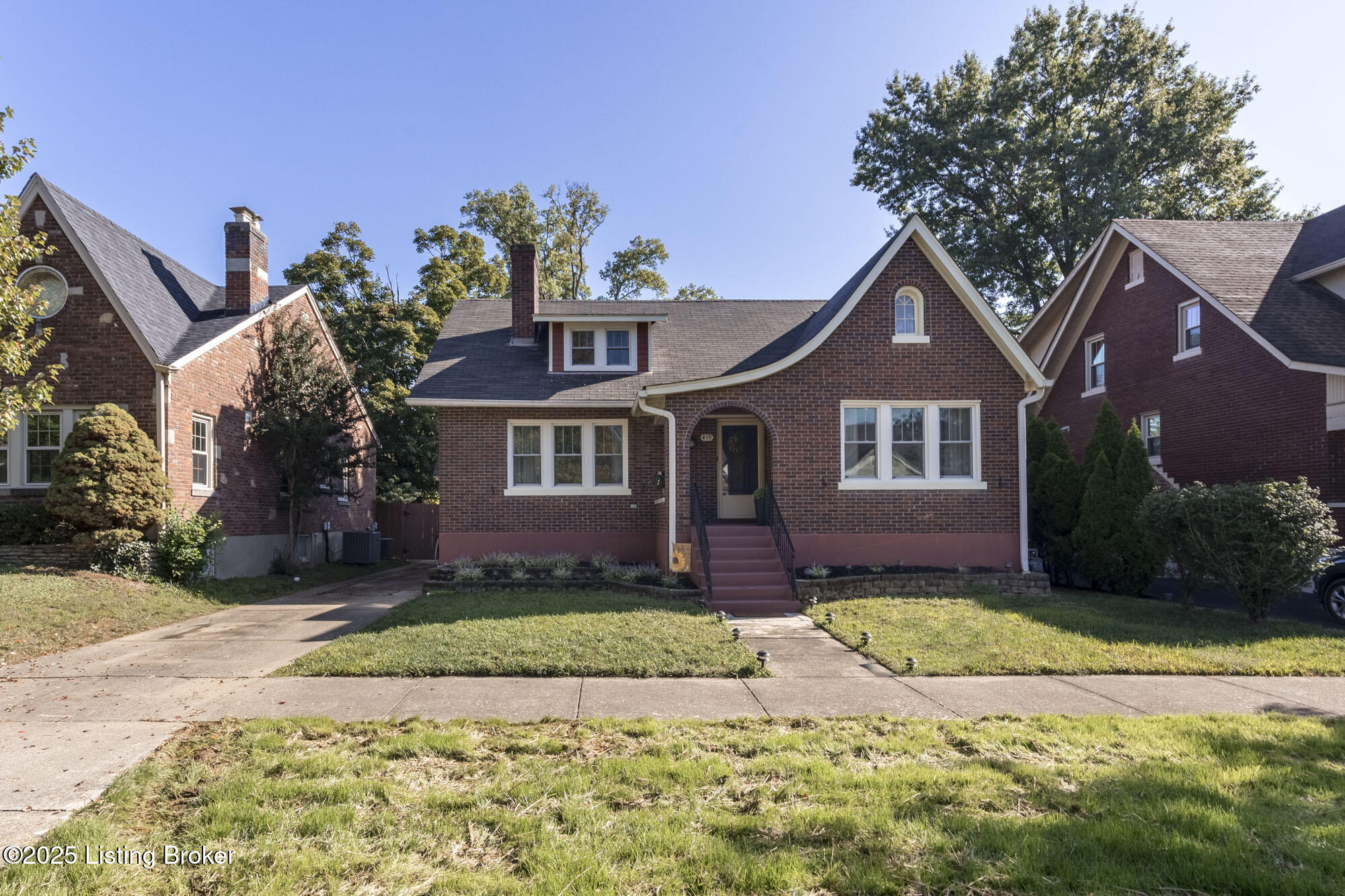 419 FAIRLAWN Rd