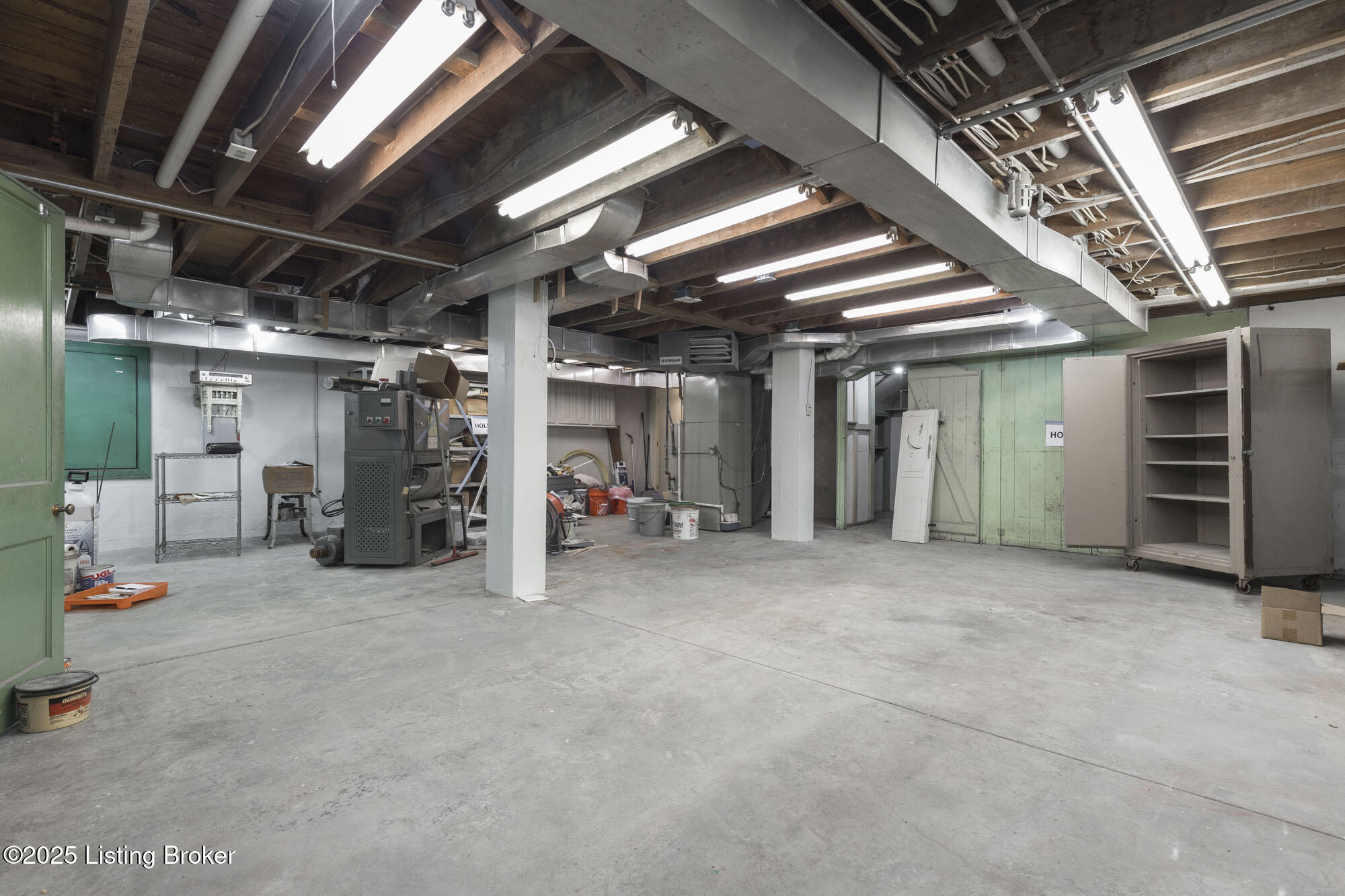 419 FAIRLAWN Rd