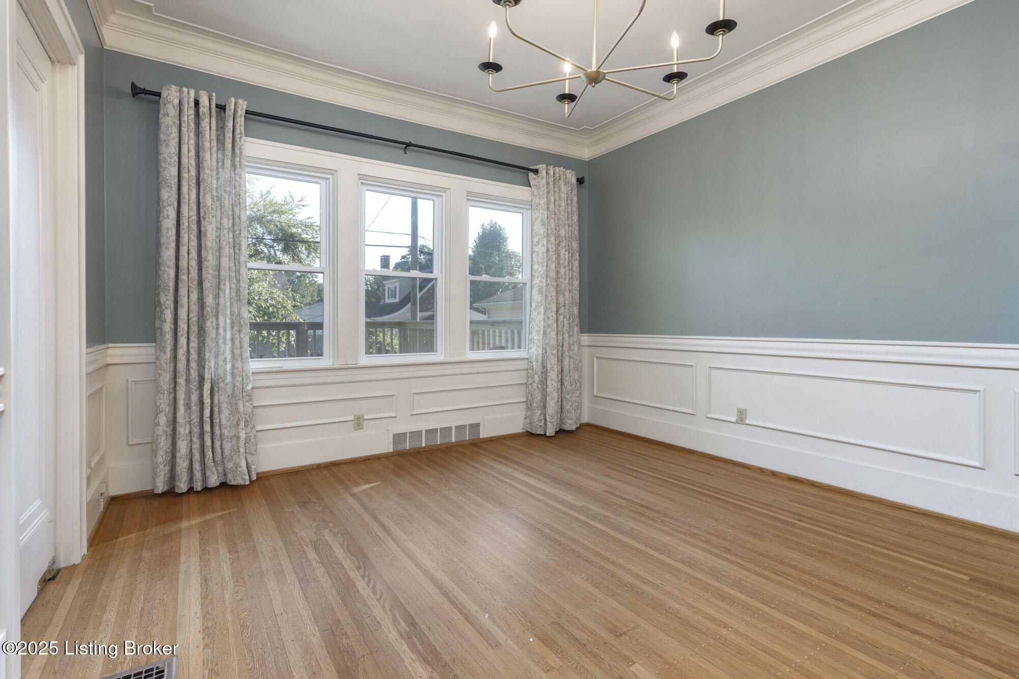 419 FAIRLAWN Rd