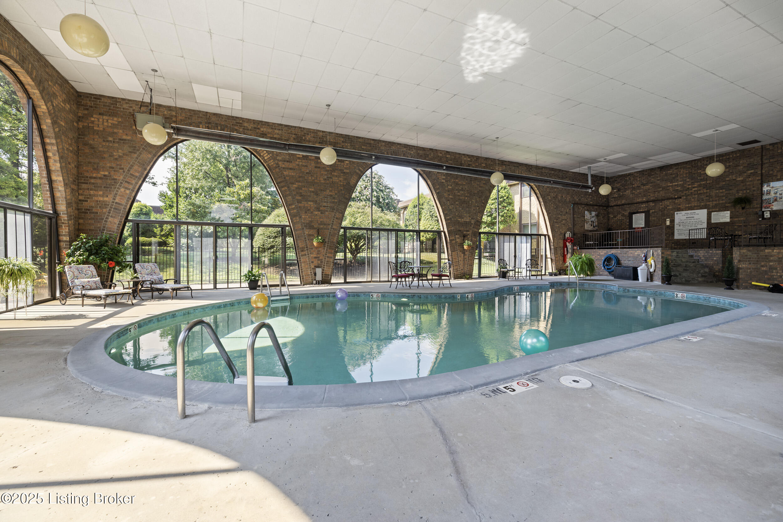 1600 Gardiner Ln 108