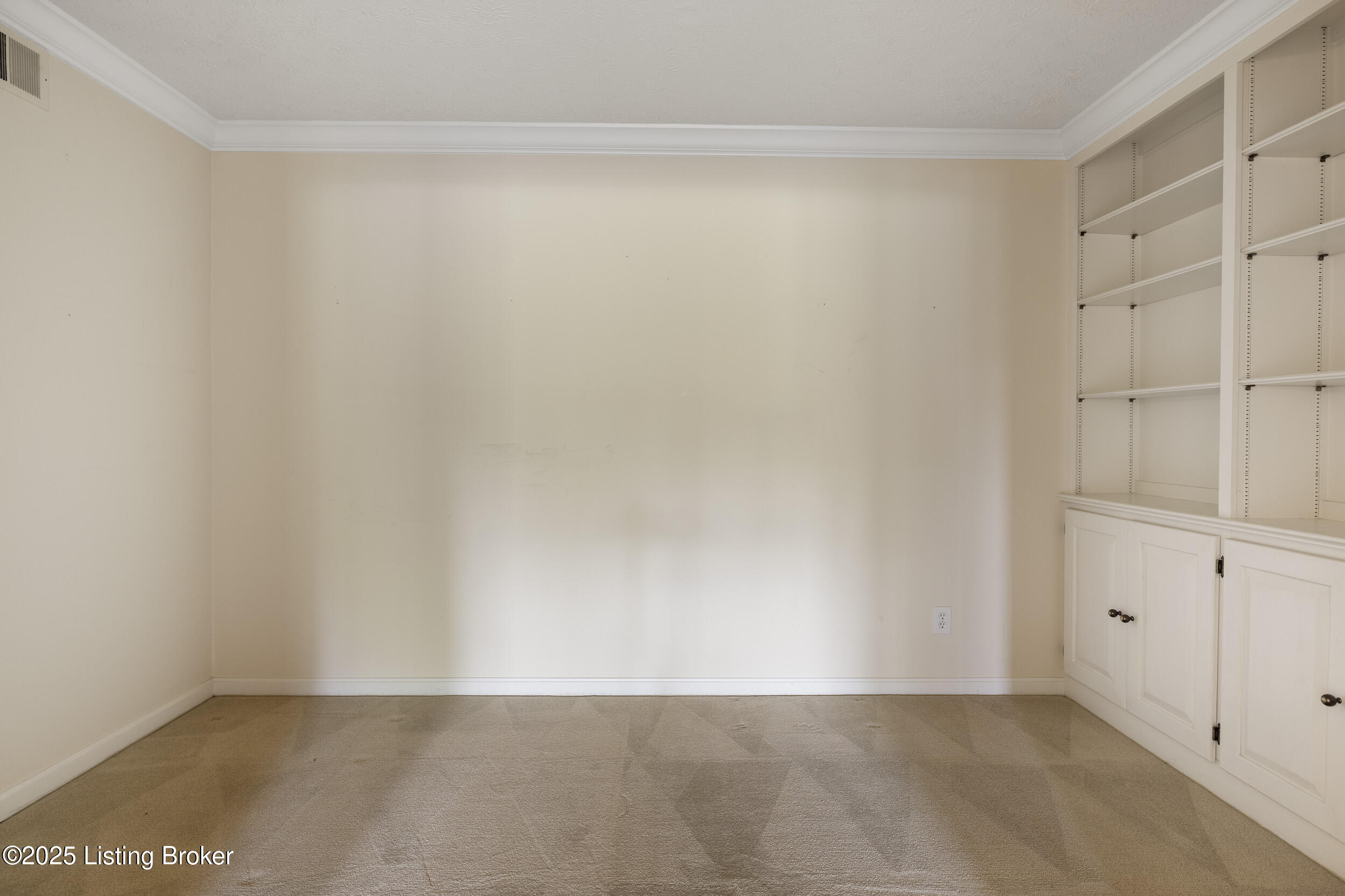 1600 Gardiner Ln 108