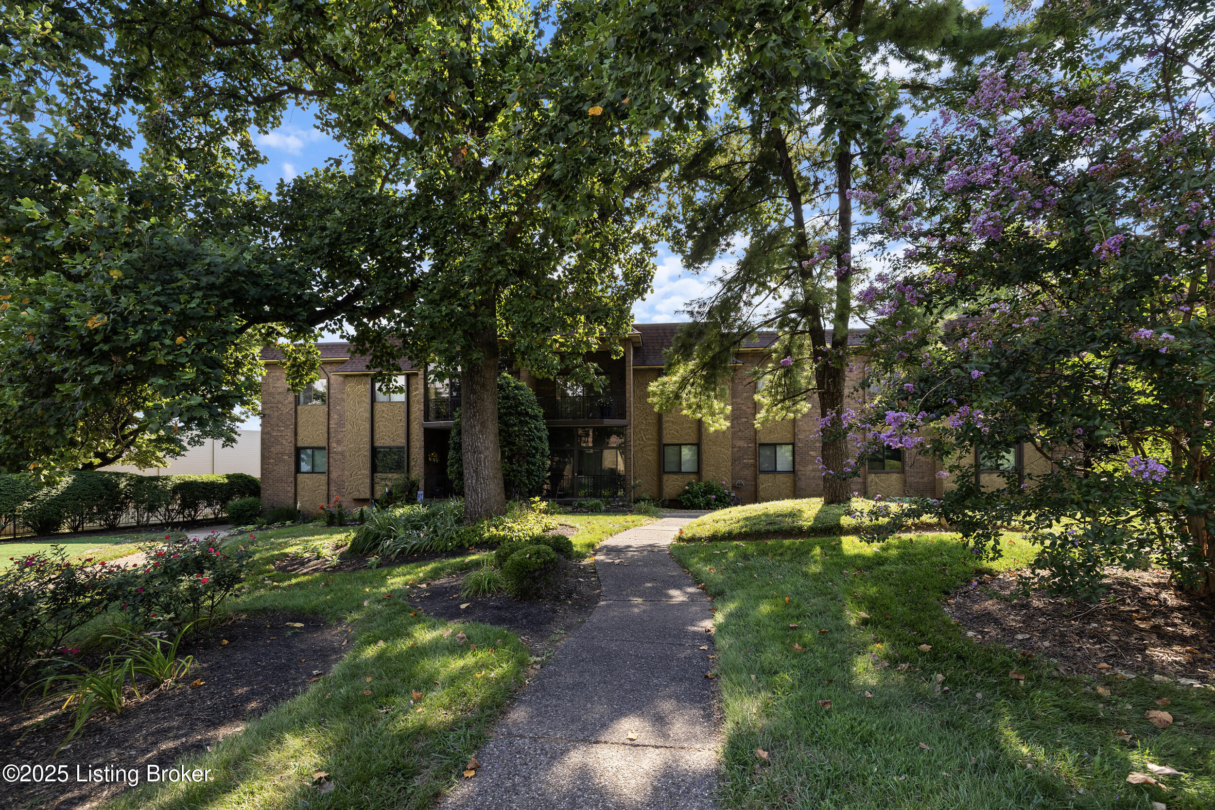 1600 Gardiner Ln 108