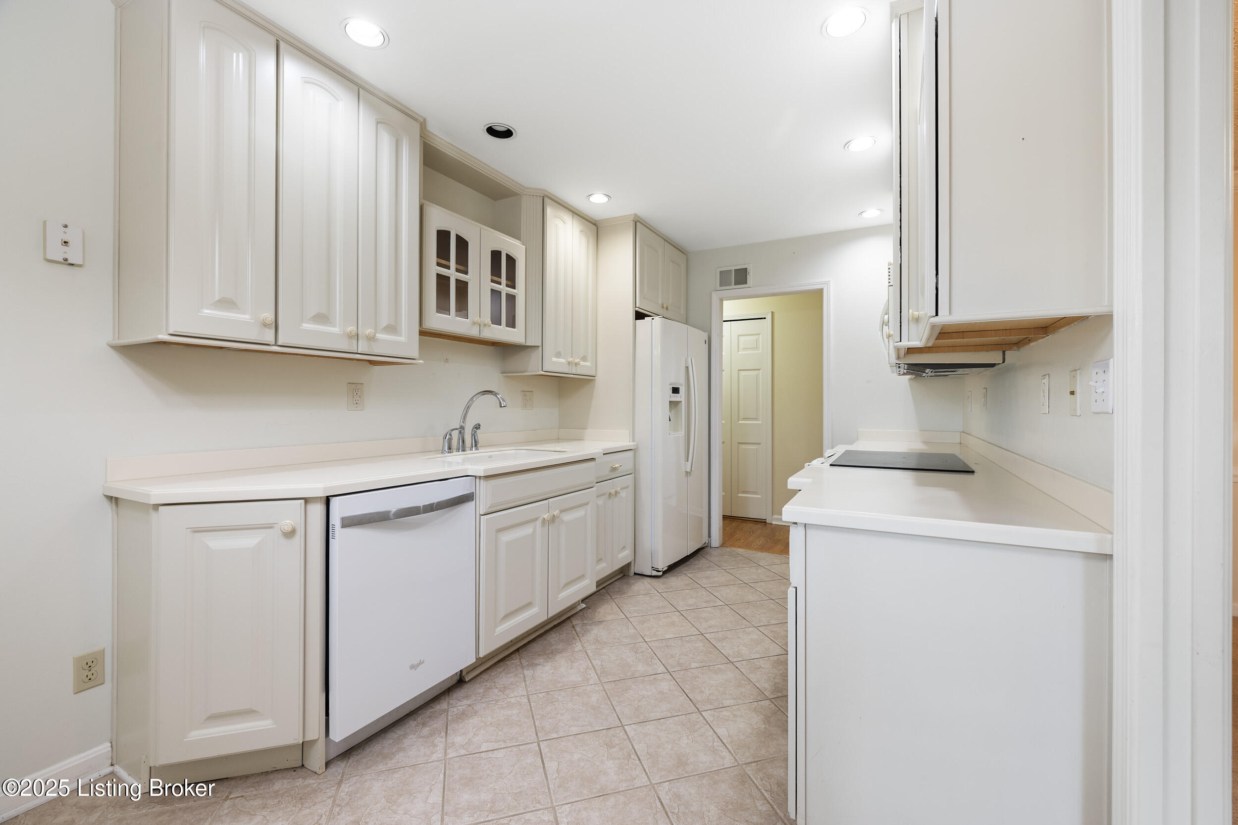 1600 Gardiner Ln 108