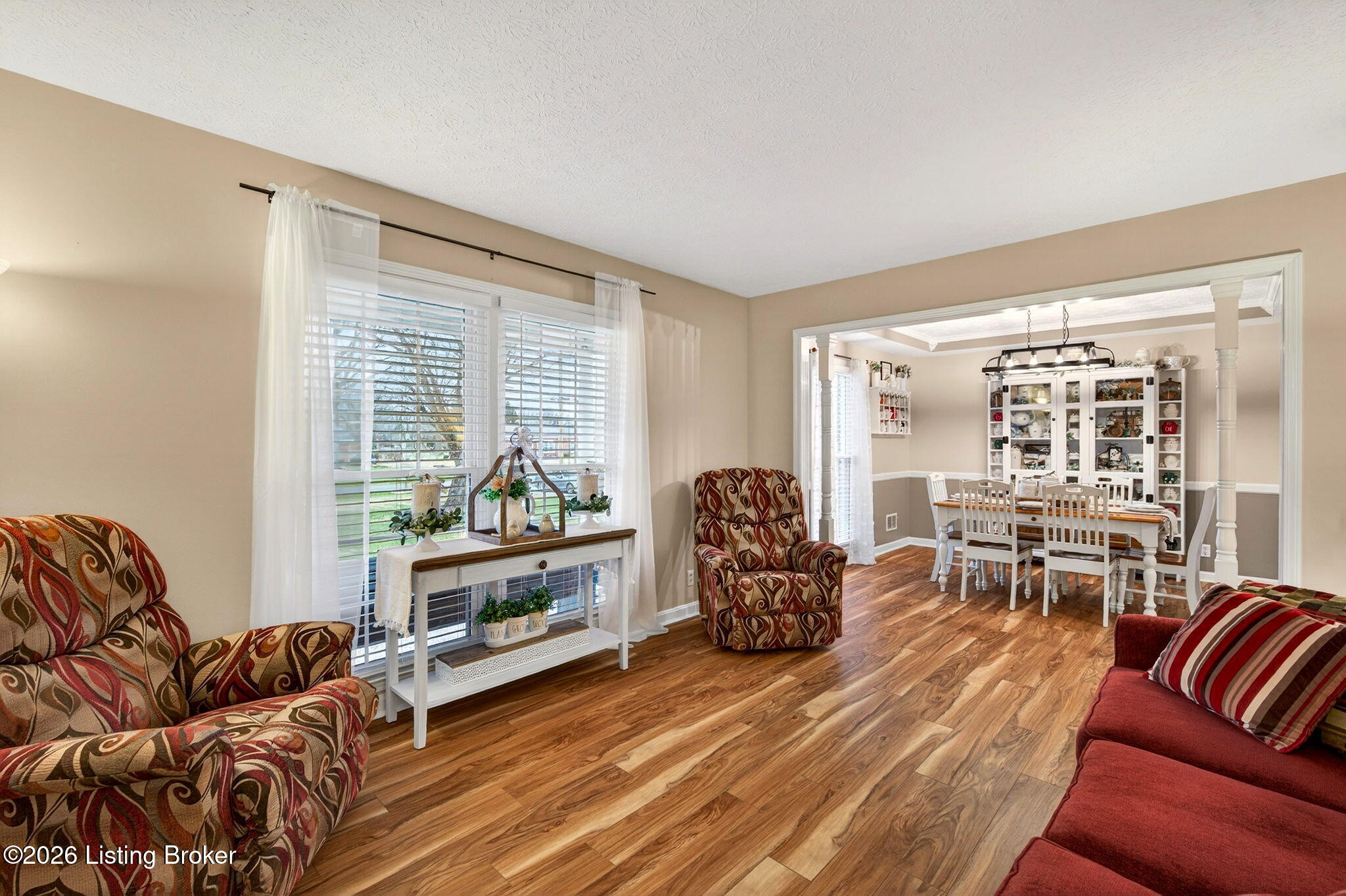 4809 Fox Chase Dr