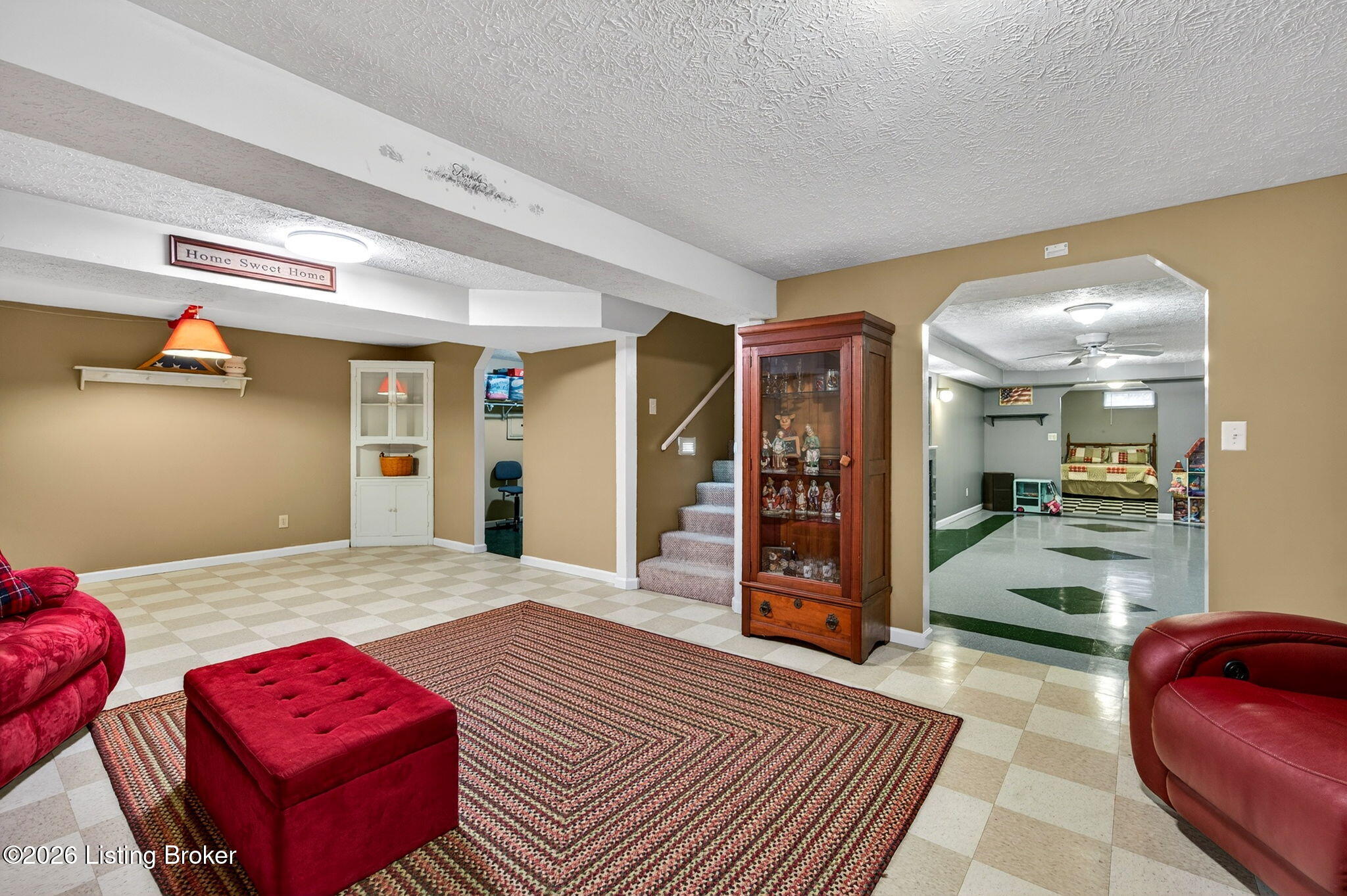 4809 Fox Chase Dr