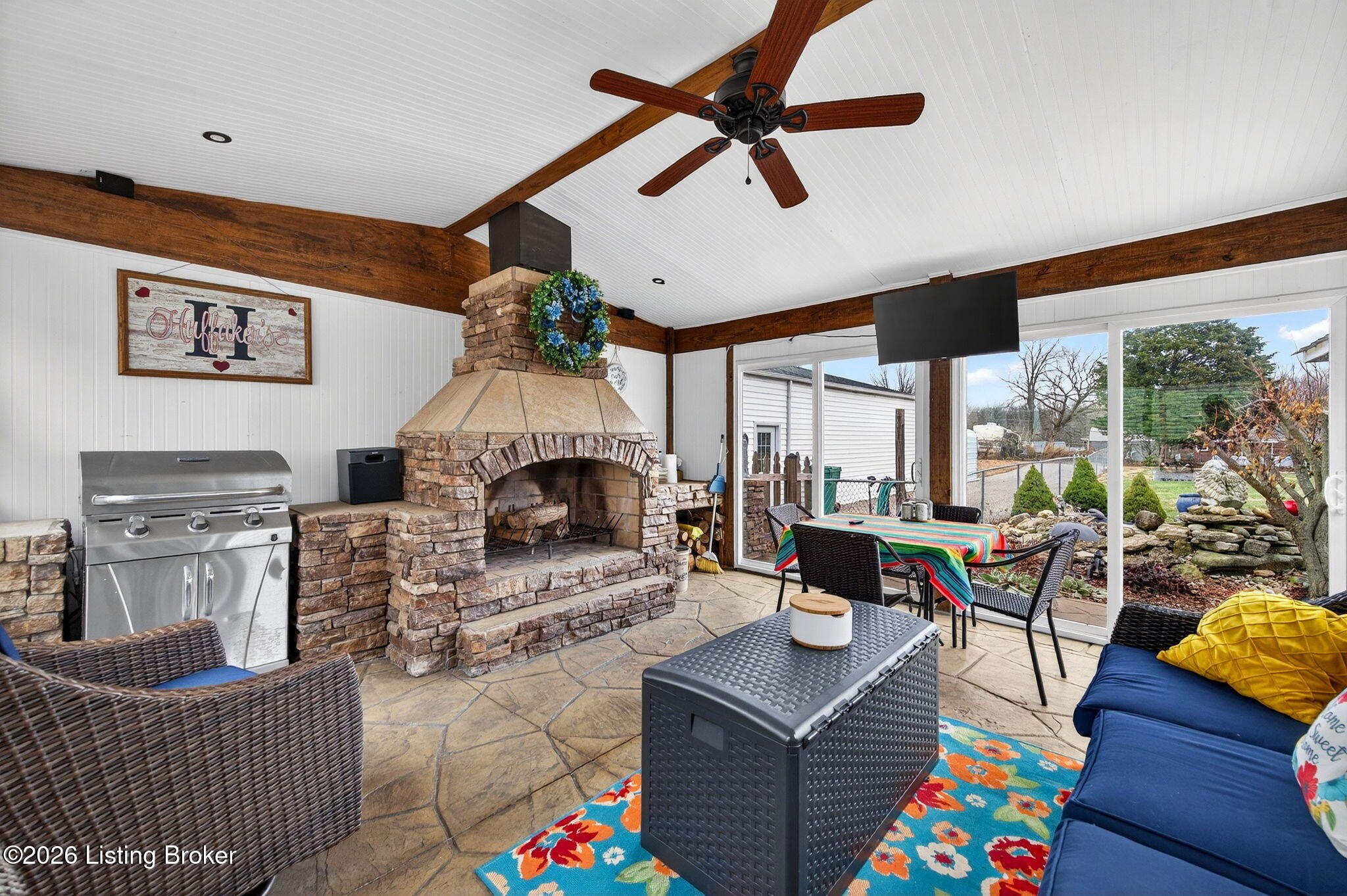 4809 Fox Chase Dr