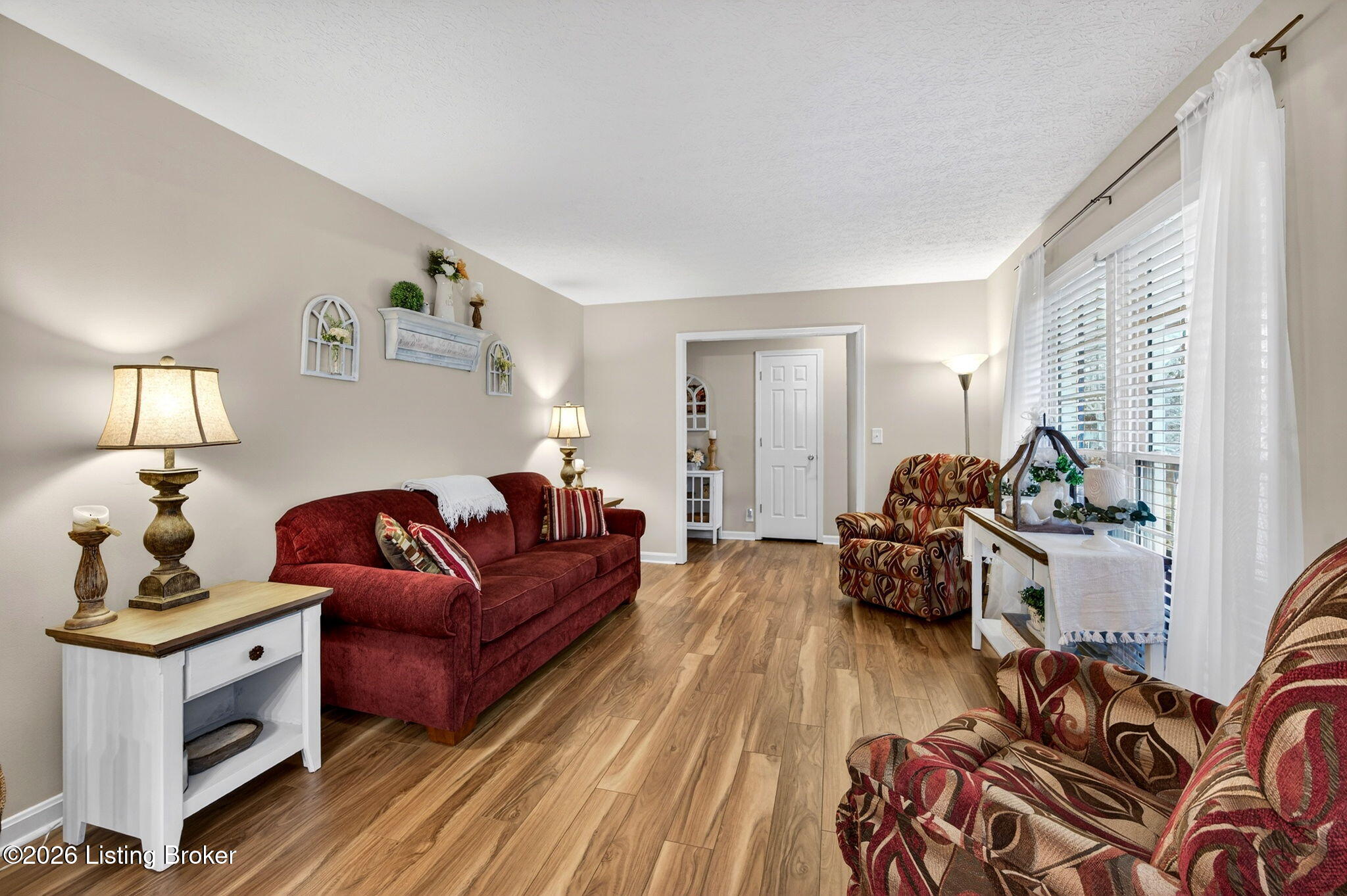 4809 Fox Chase Dr