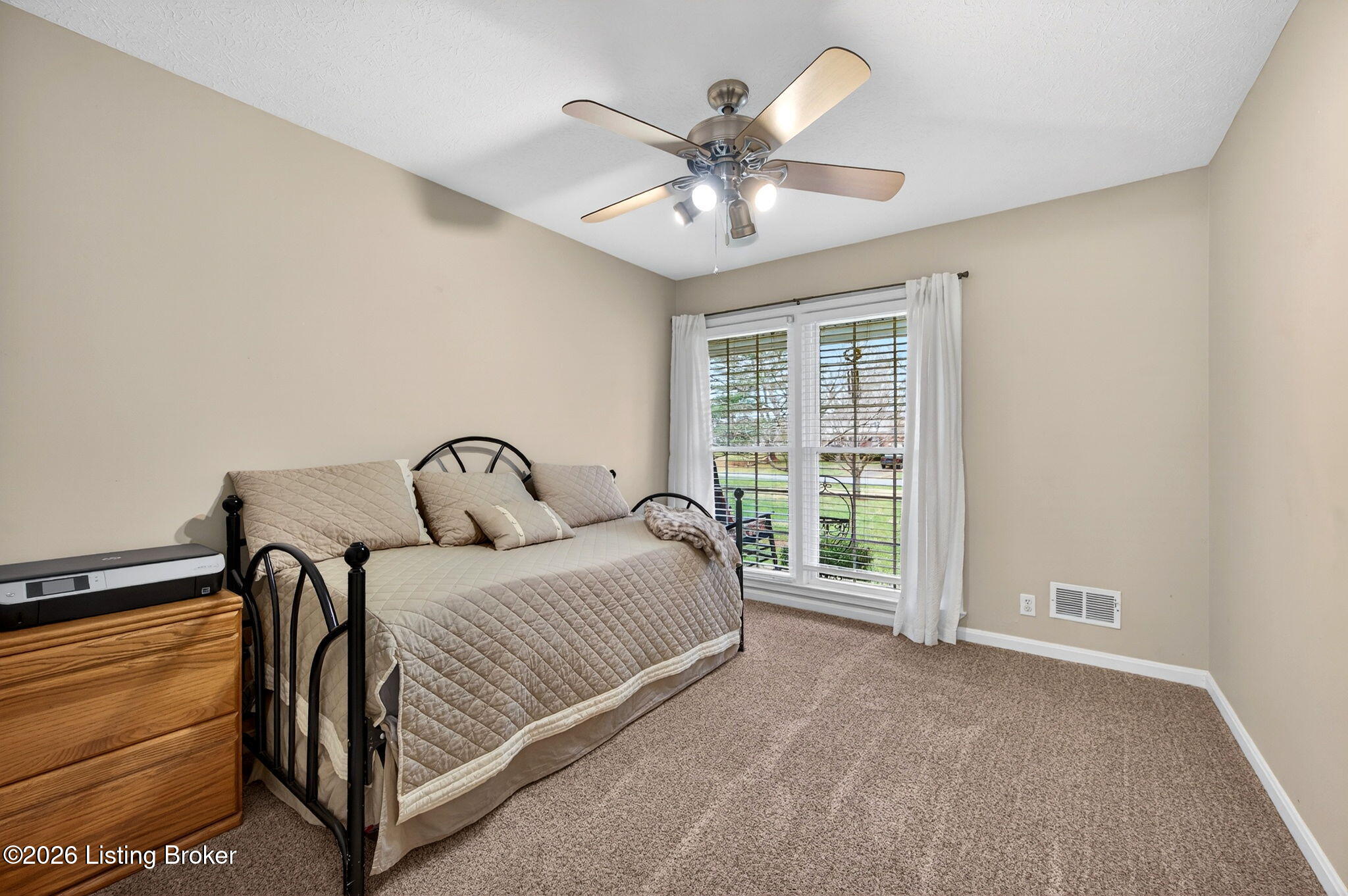 4809 Fox Chase Dr