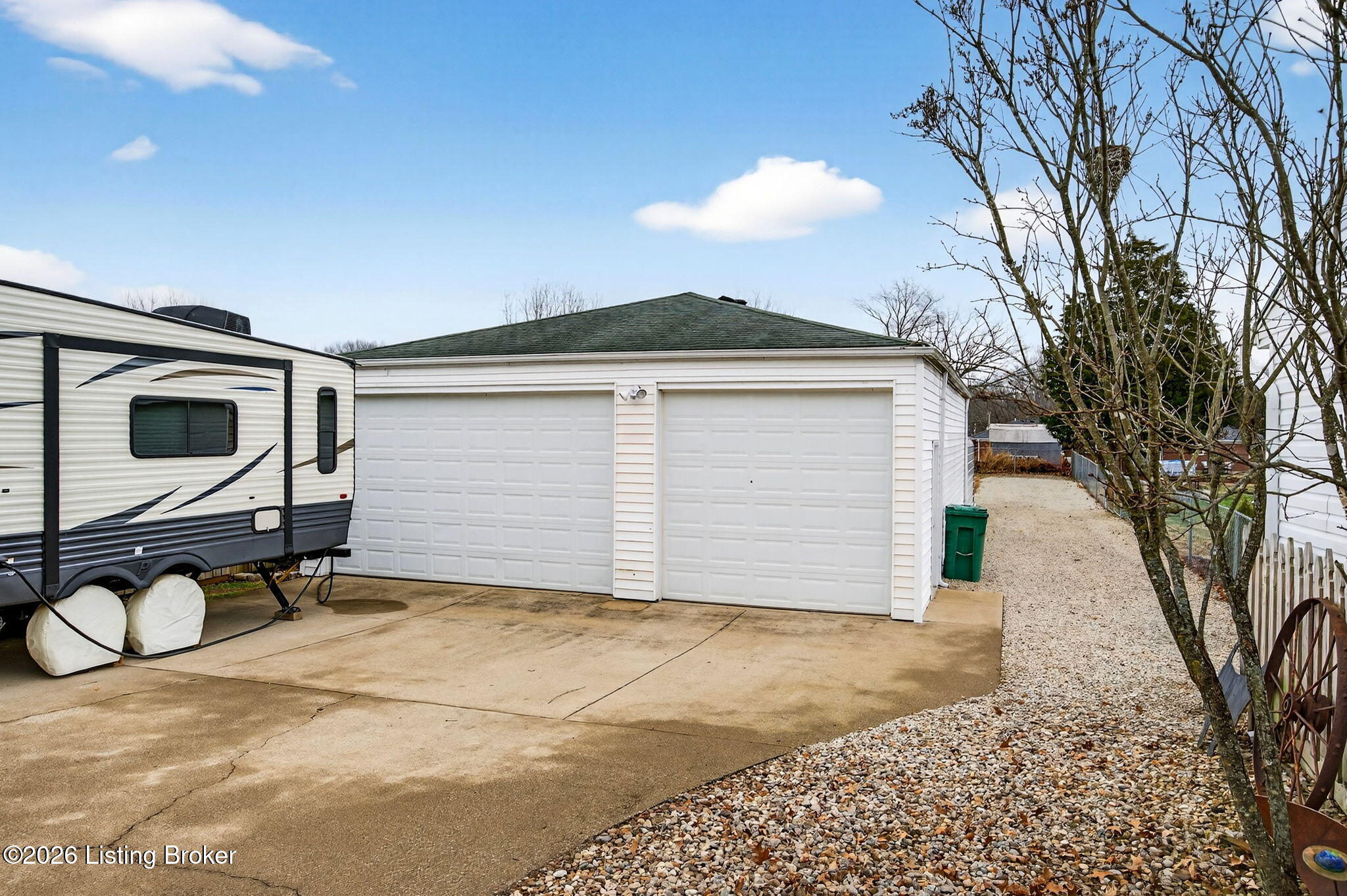 4809 Fox Chase Dr