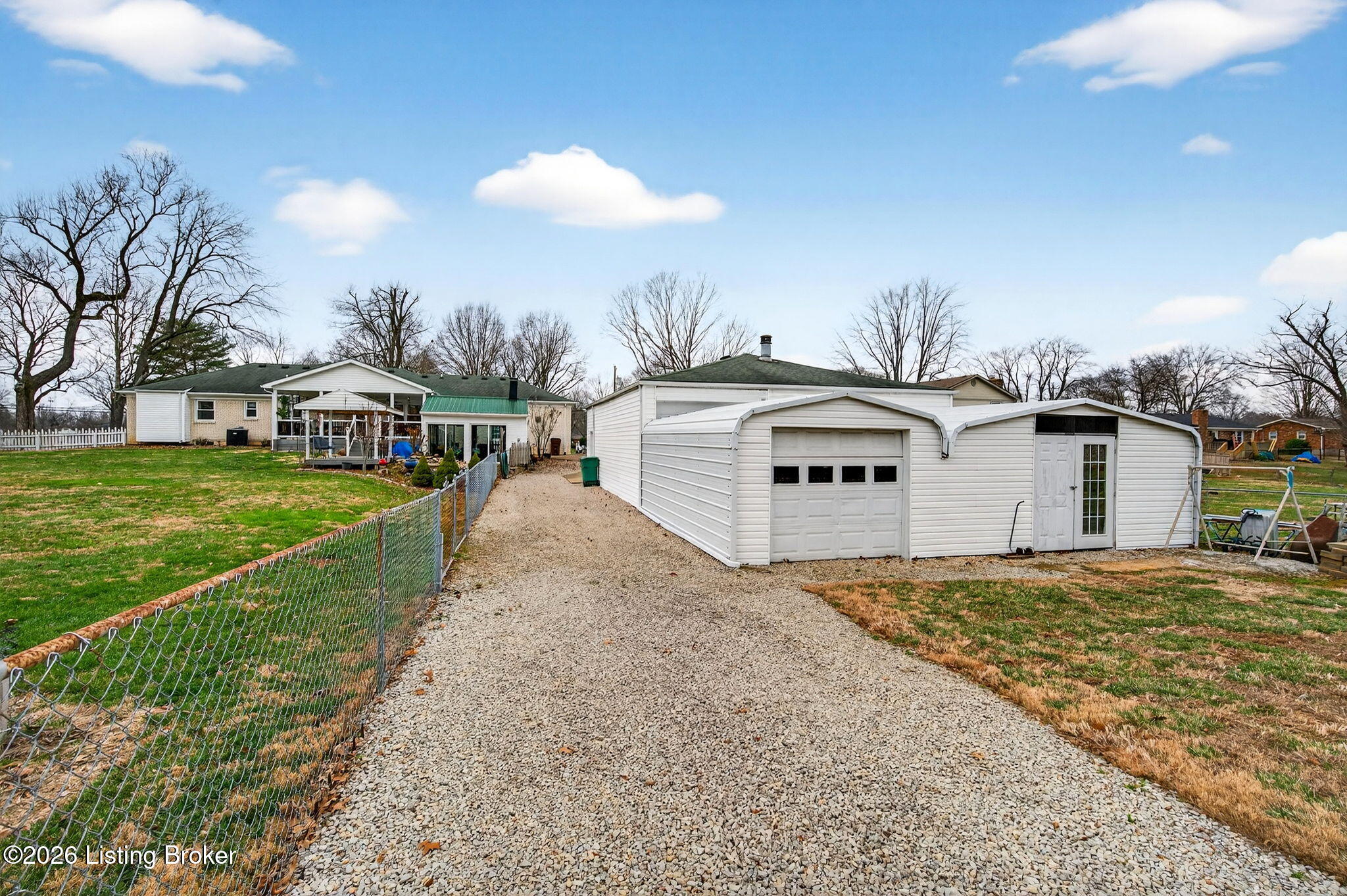 4809 Fox Chase Dr