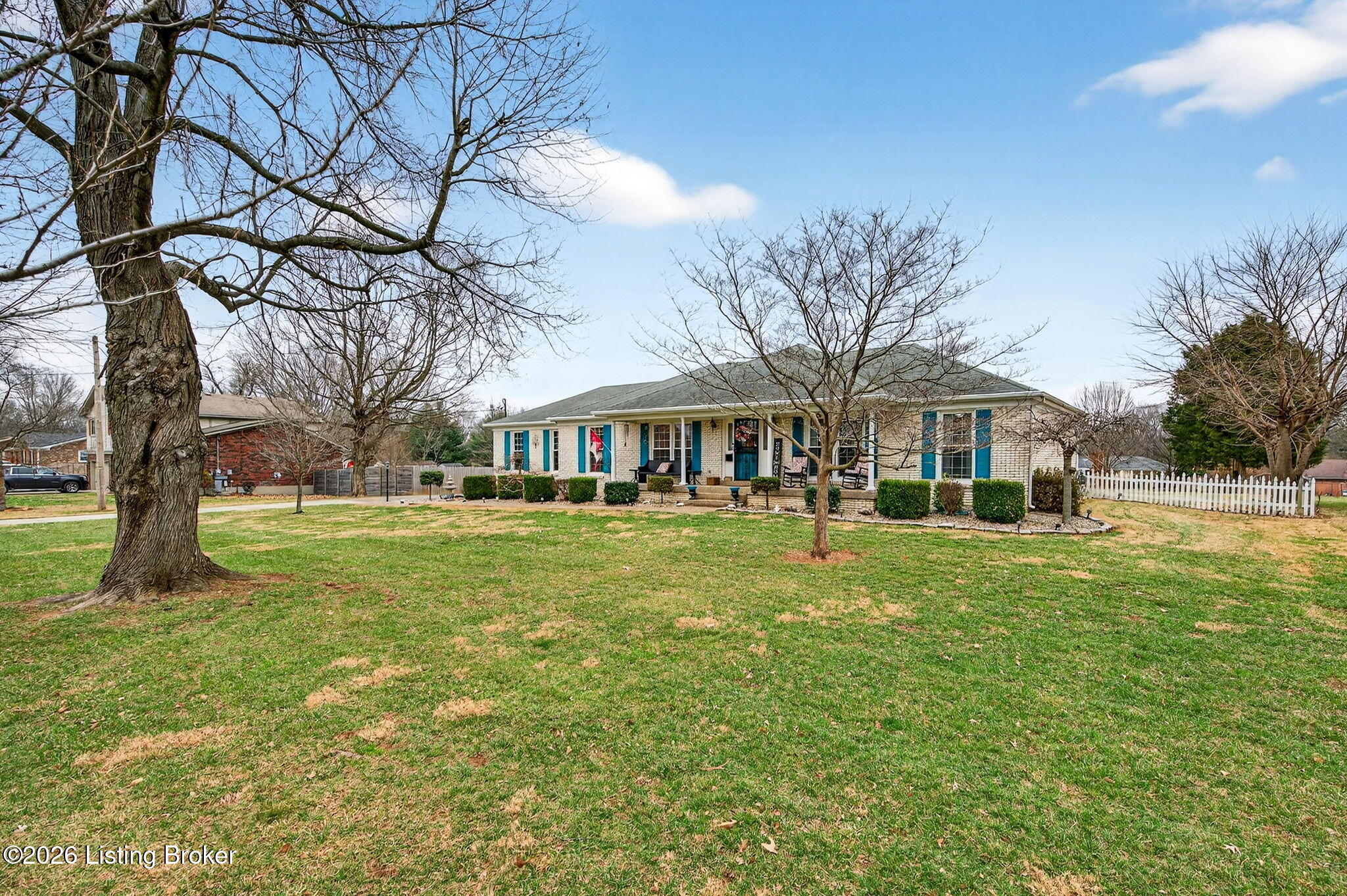 4809 Fox Chase Dr
