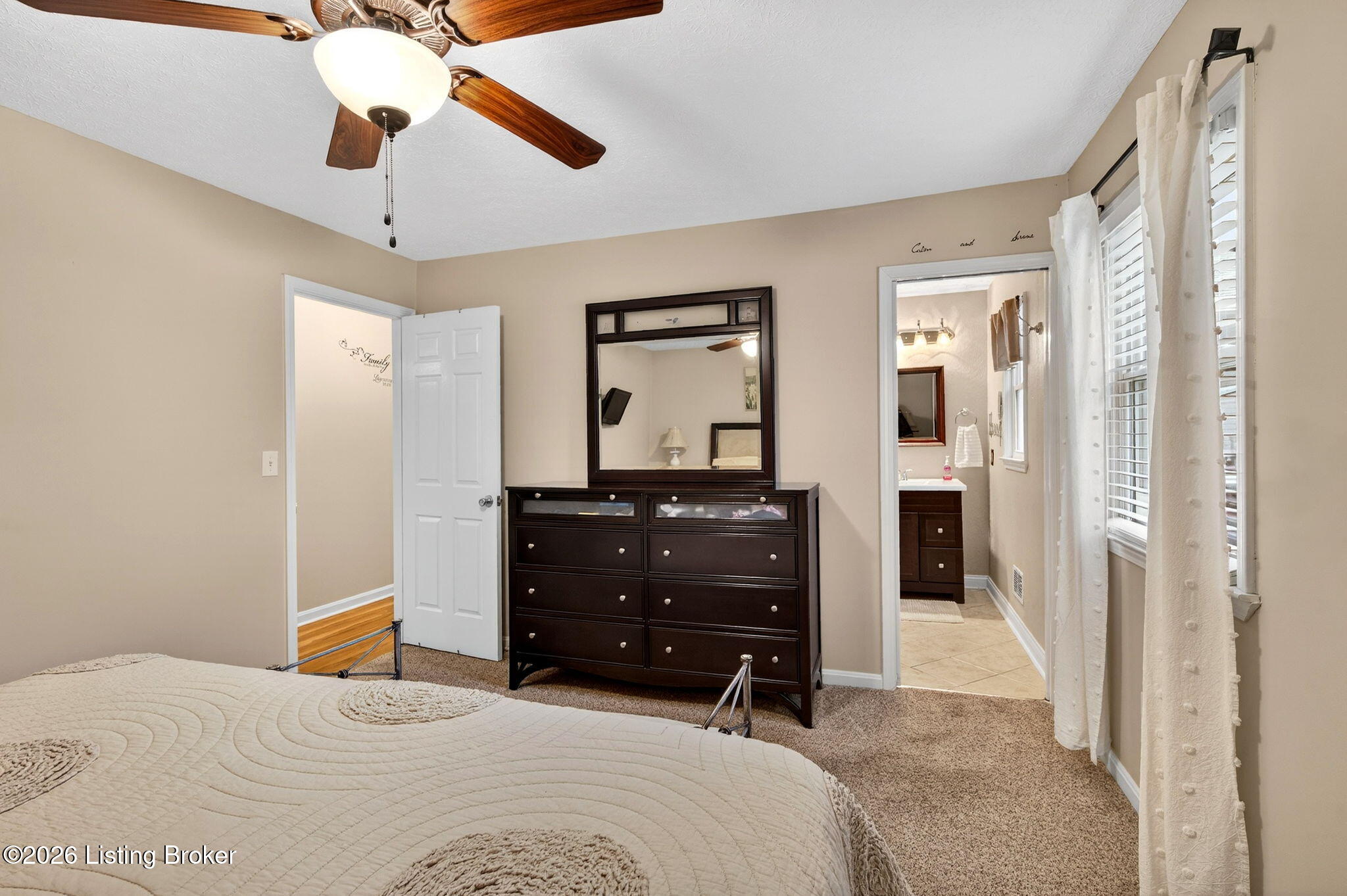 4809 Fox Chase Dr
