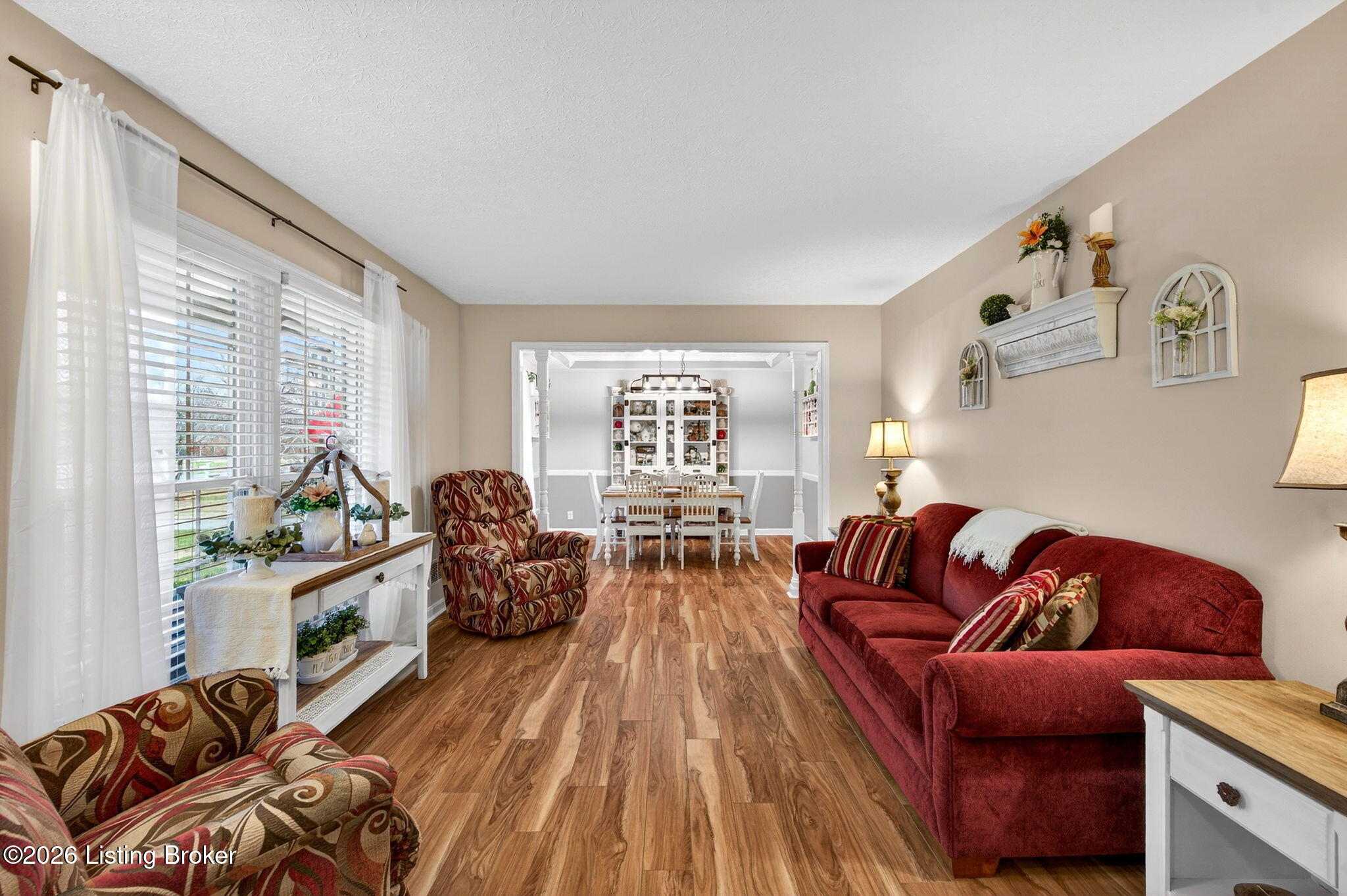 4809 Fox Chase Dr