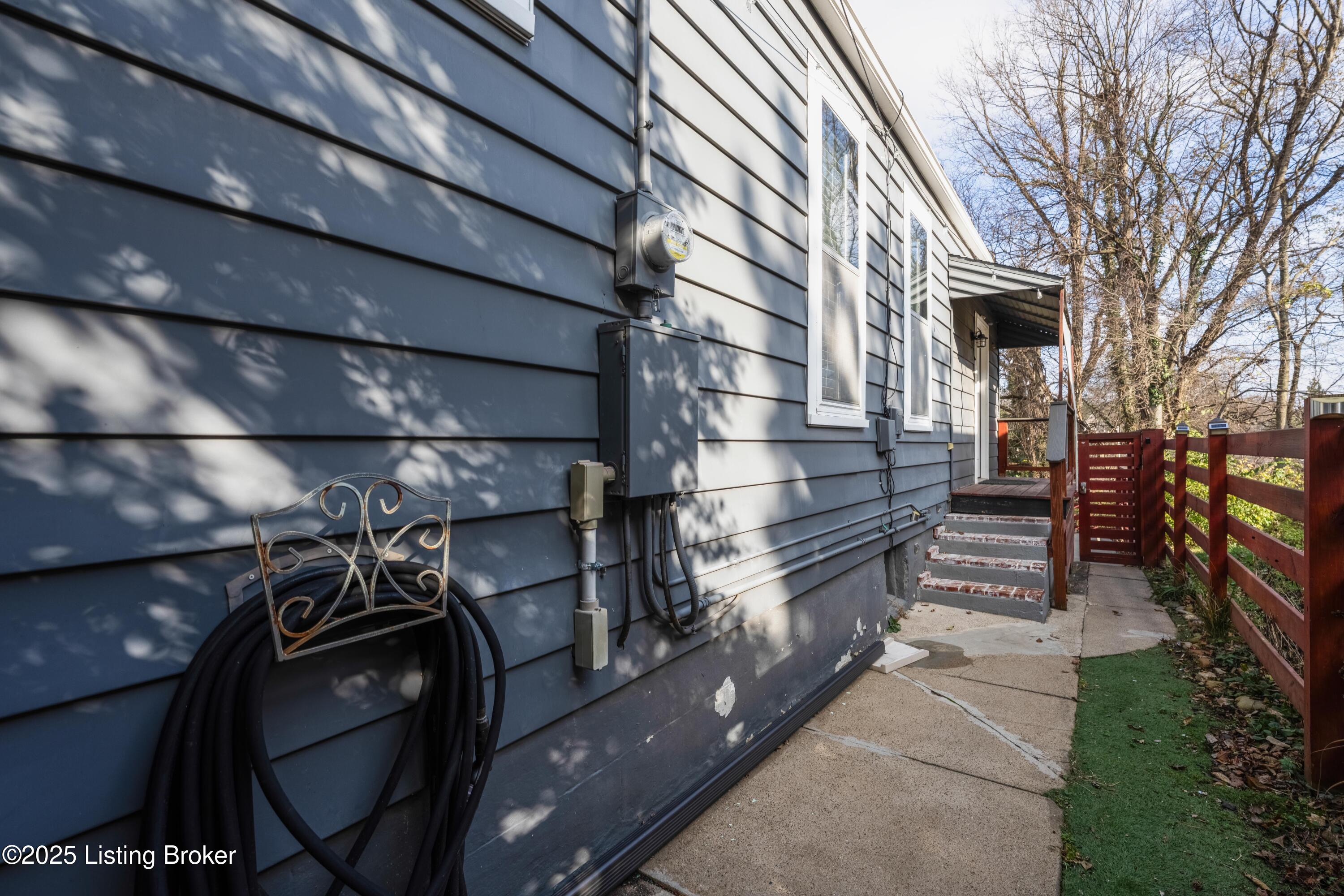 167 N Keats Ave