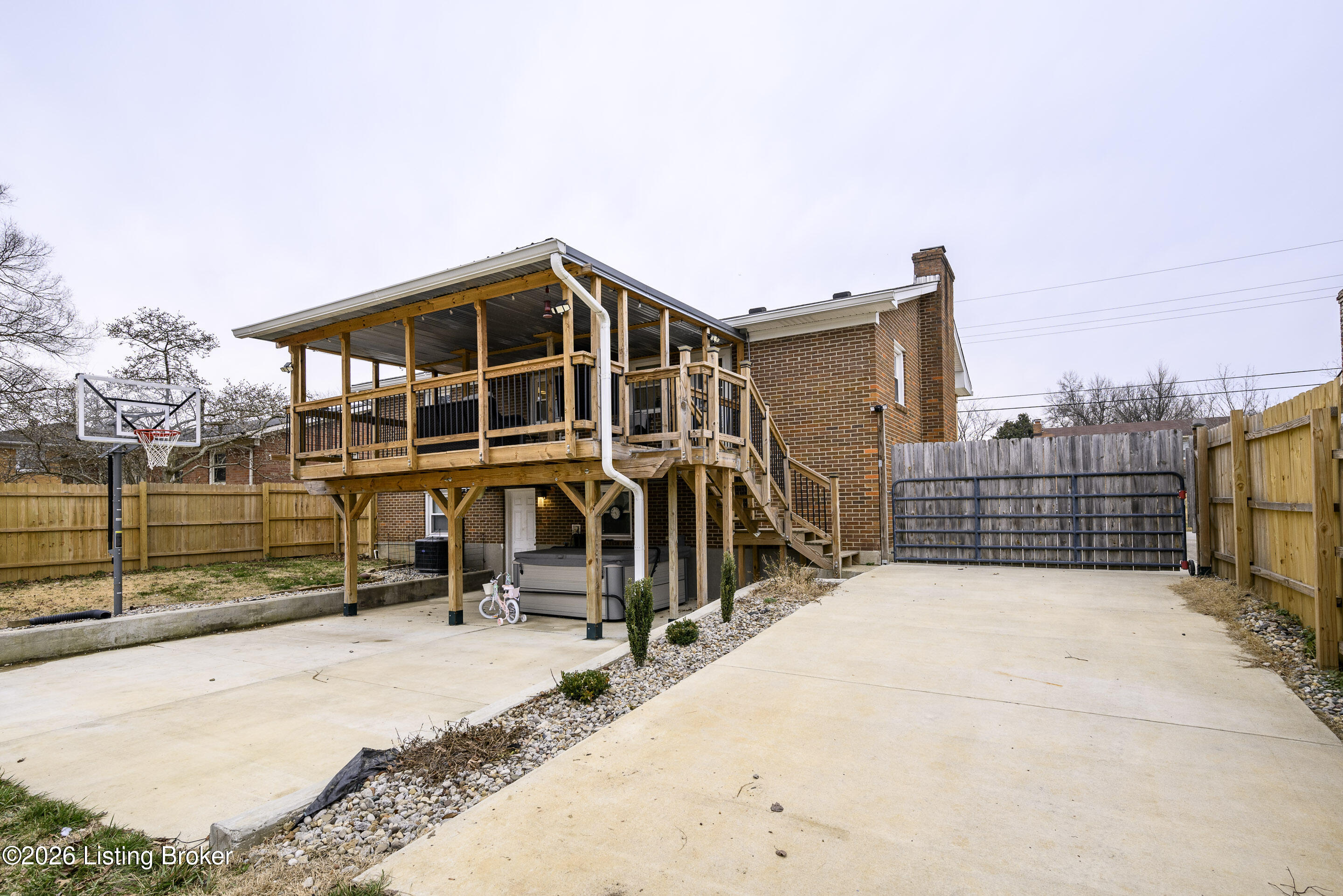 3814 Iron Horse Way