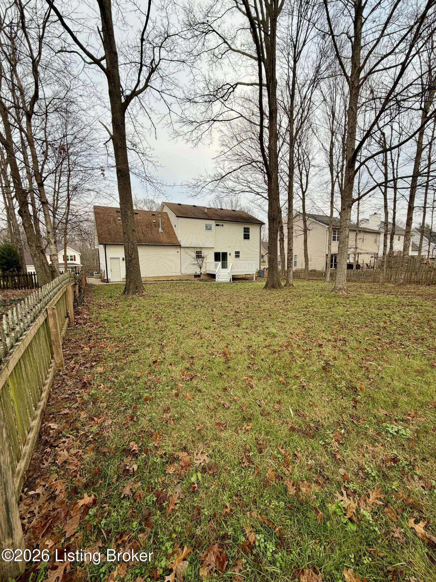 6229 Camden Cir