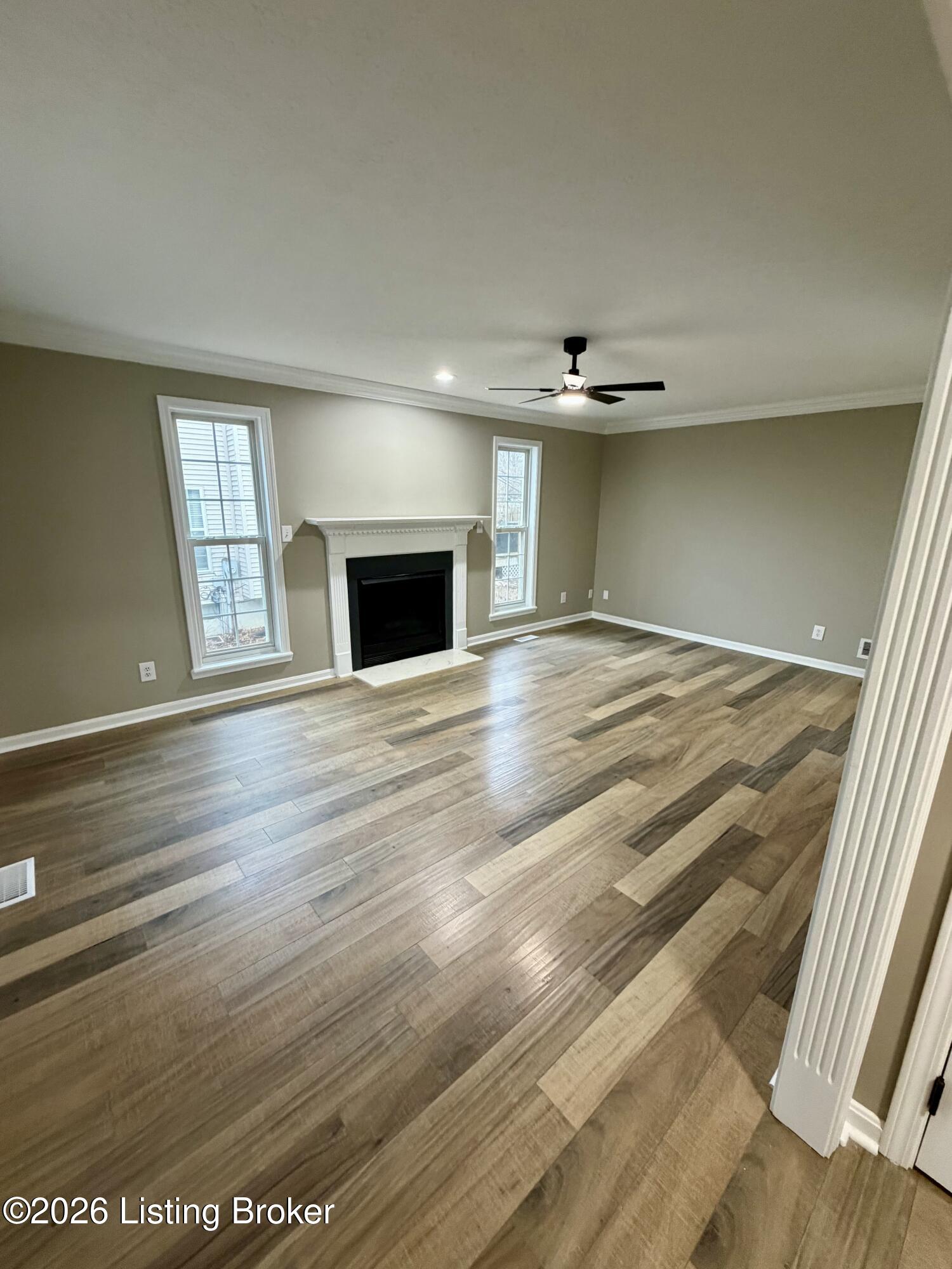 6229 Camden Cir