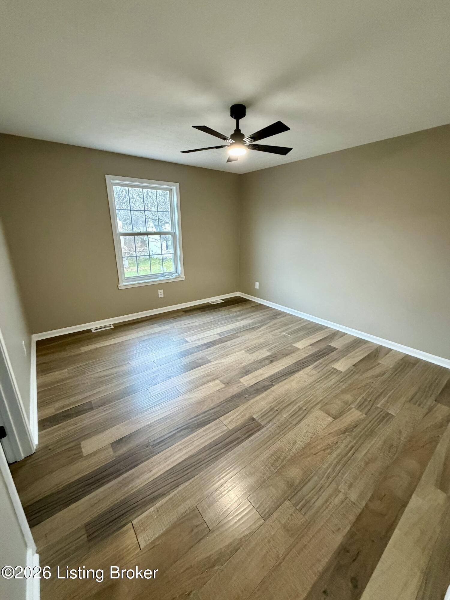 6229 Camden Cir