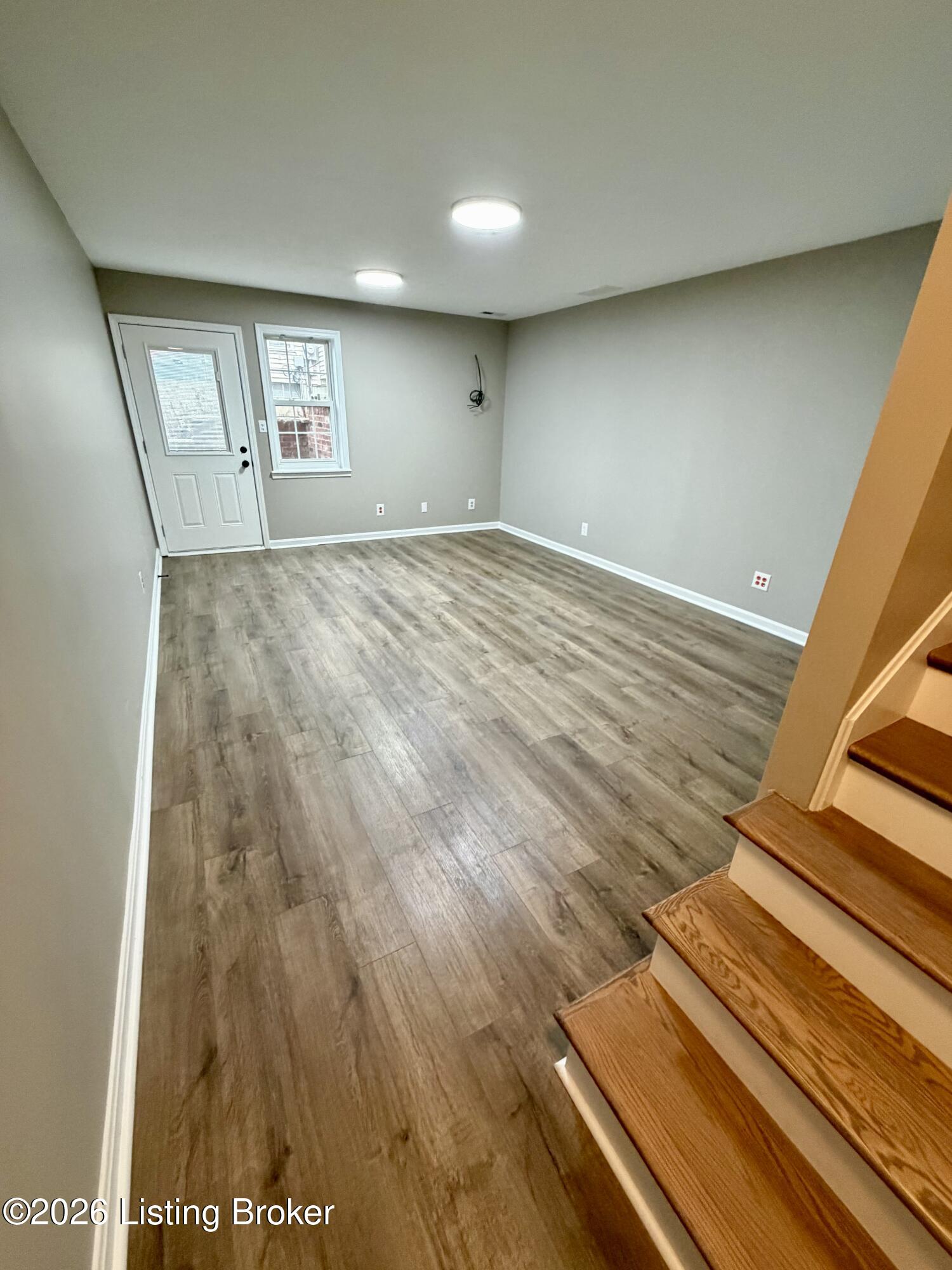 6229 Camden Cir