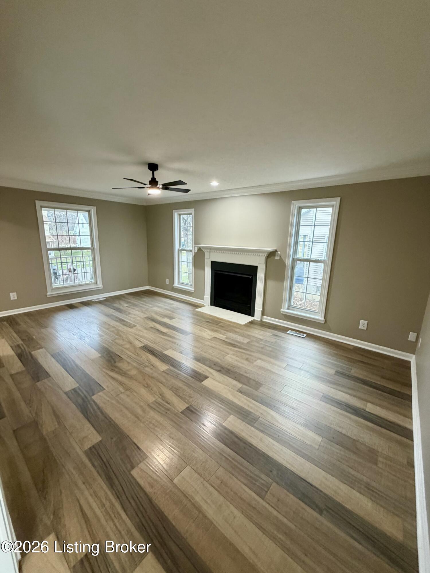 6229 Camden Cir