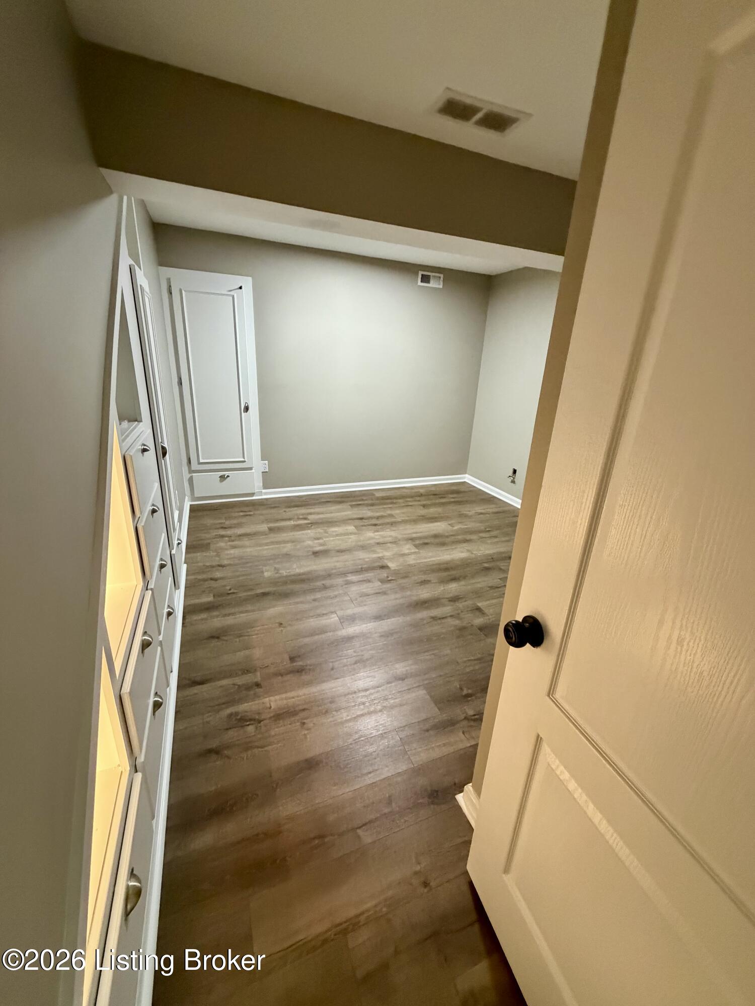6229 Camden Cir