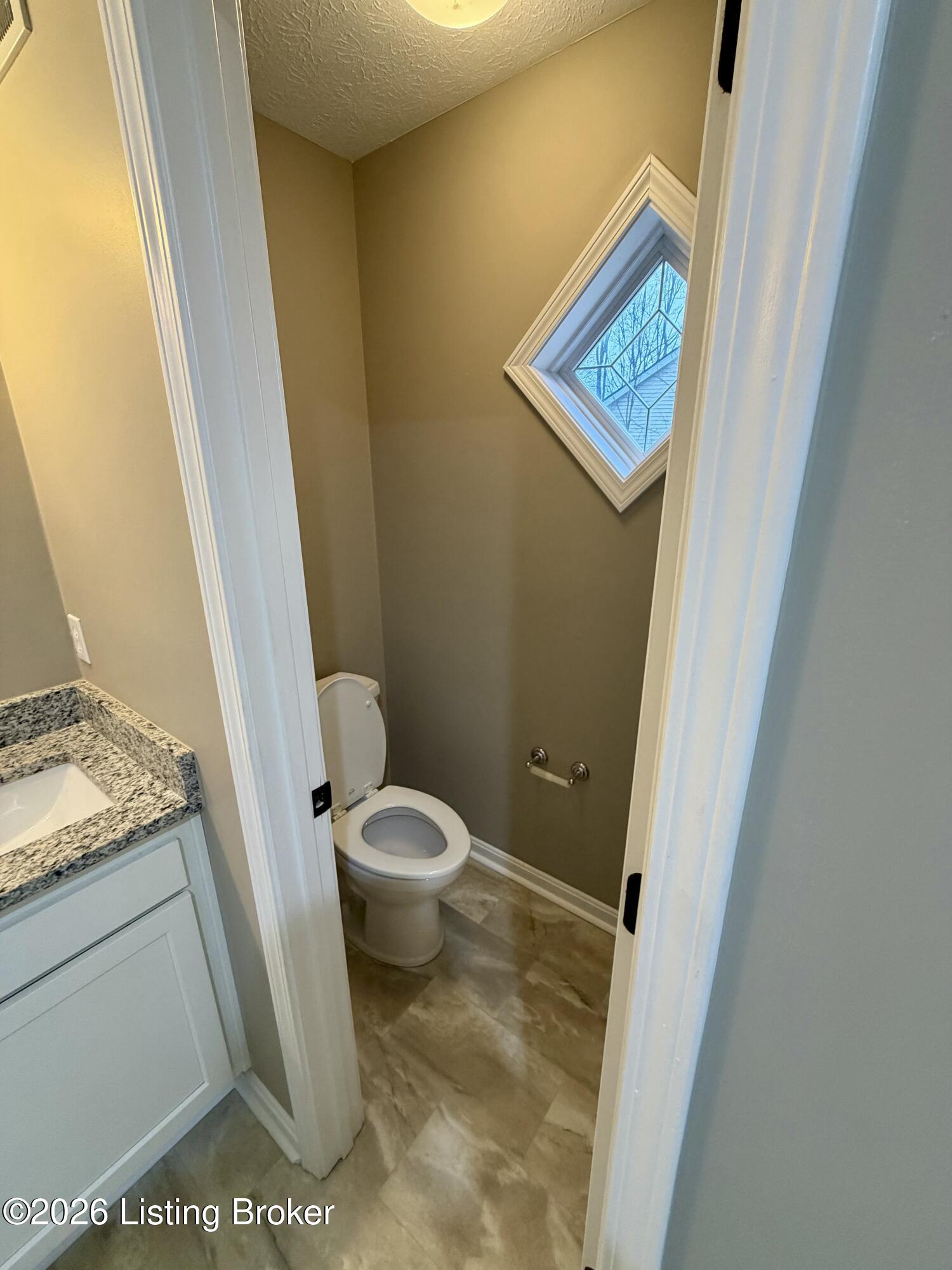 6229 Camden Cir