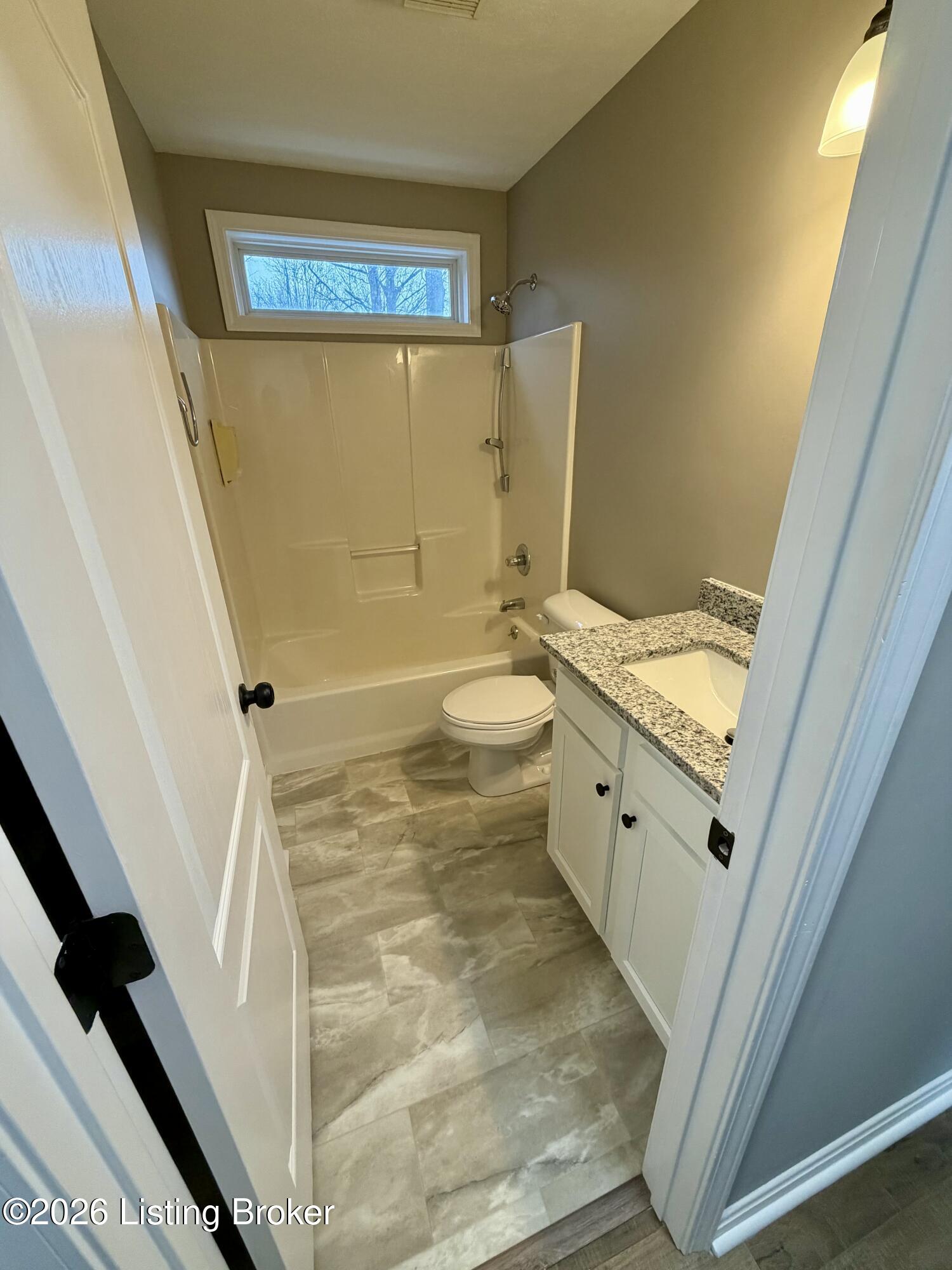 6229 Camden Cir