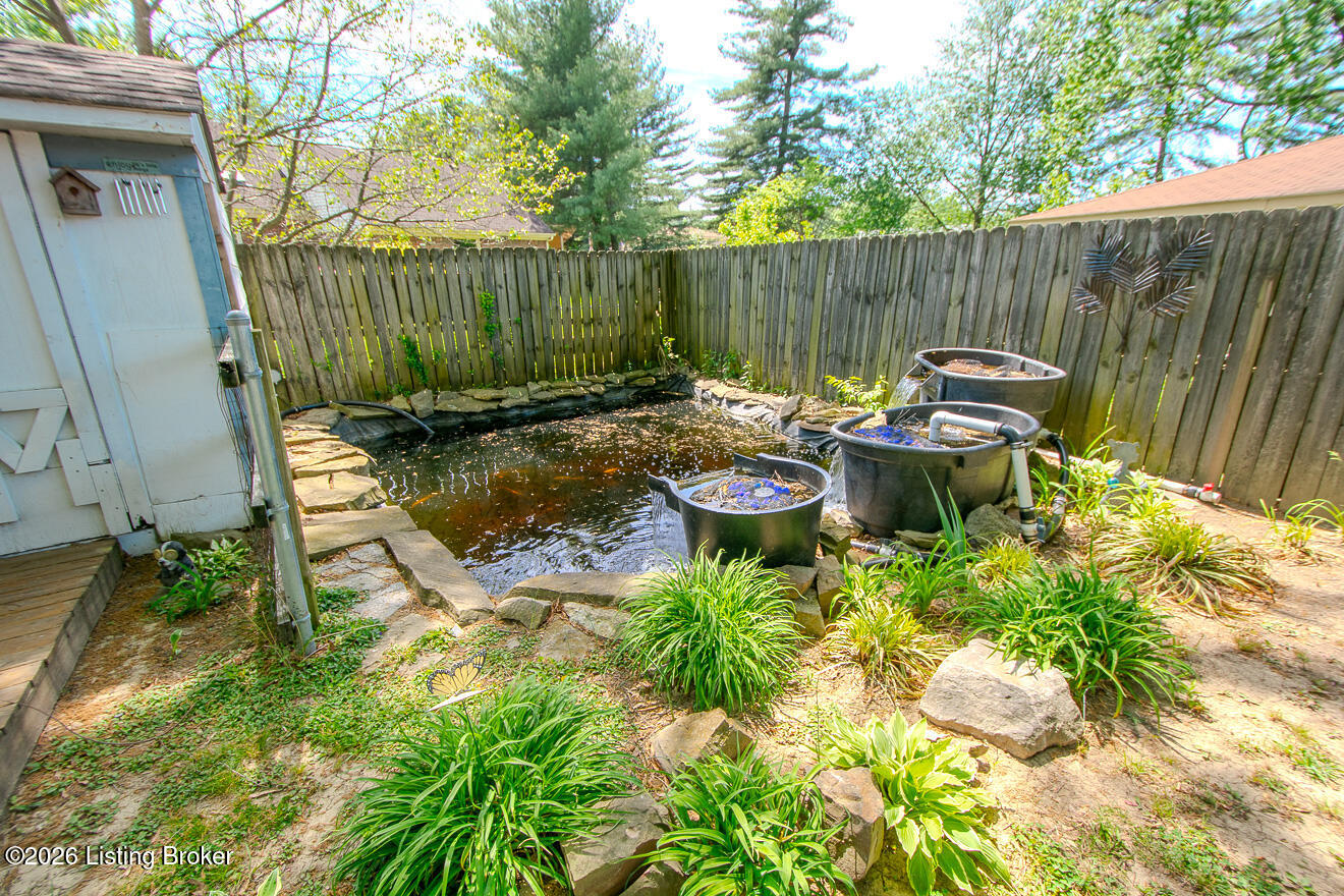 1502 Hobart Ct