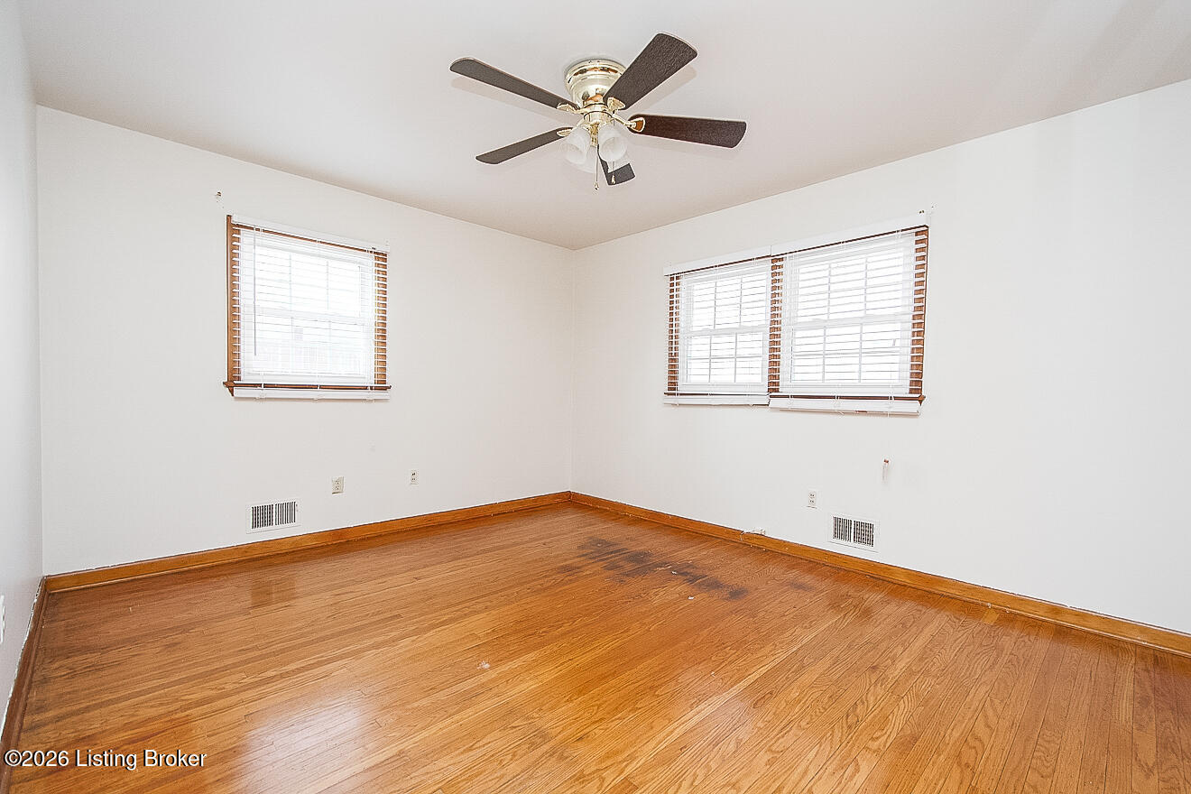1502 Hobart Ct