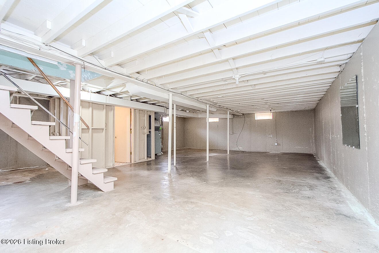 1502 Hobart Ct