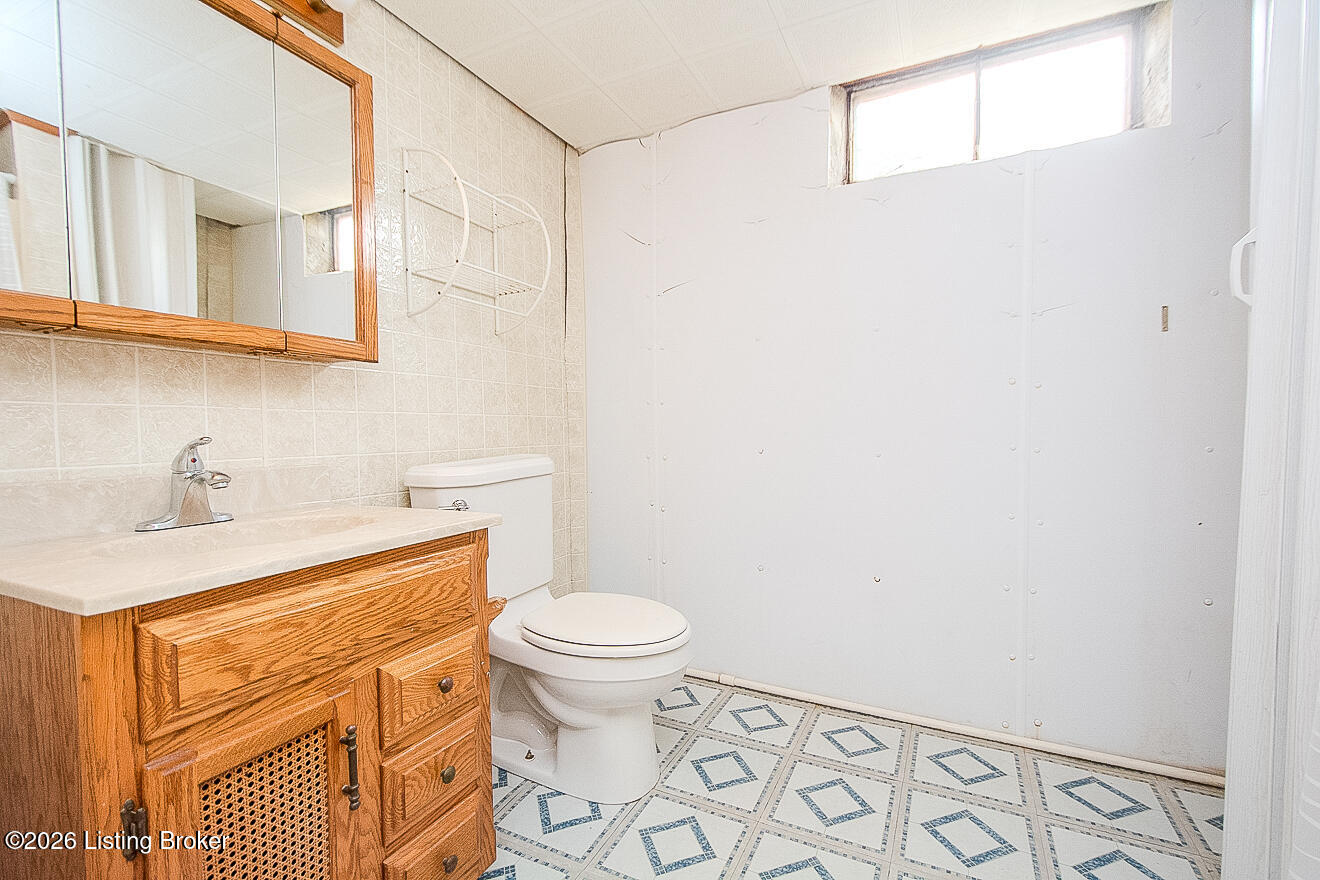 1502 Hobart Ct
